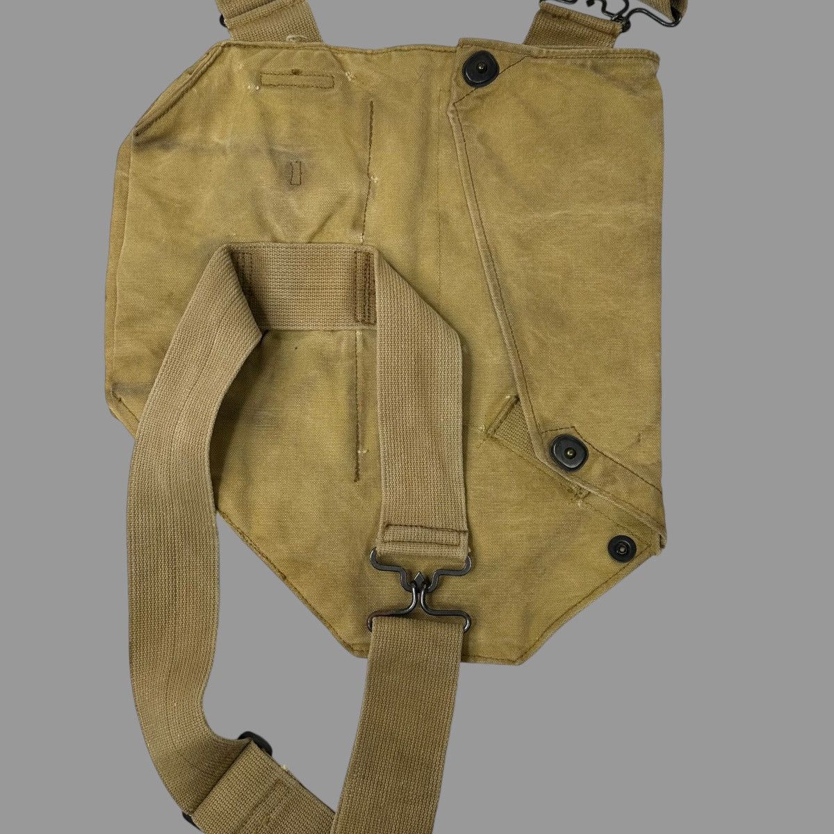 Vintage Vintage ww2 gas mask bag Size ONE SIZE - 6 Thumbnail