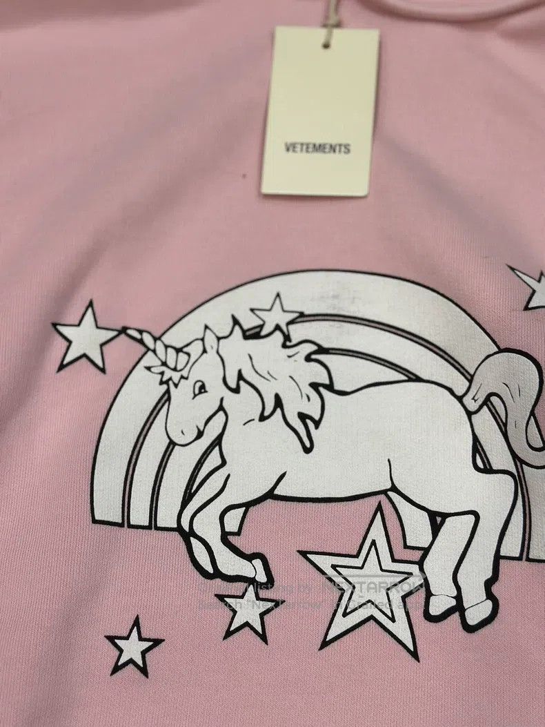 Vetements Vetements Unicorn Pink Hoodie Size US S / EU 44-46 / 1 - 2 Thumbnail
