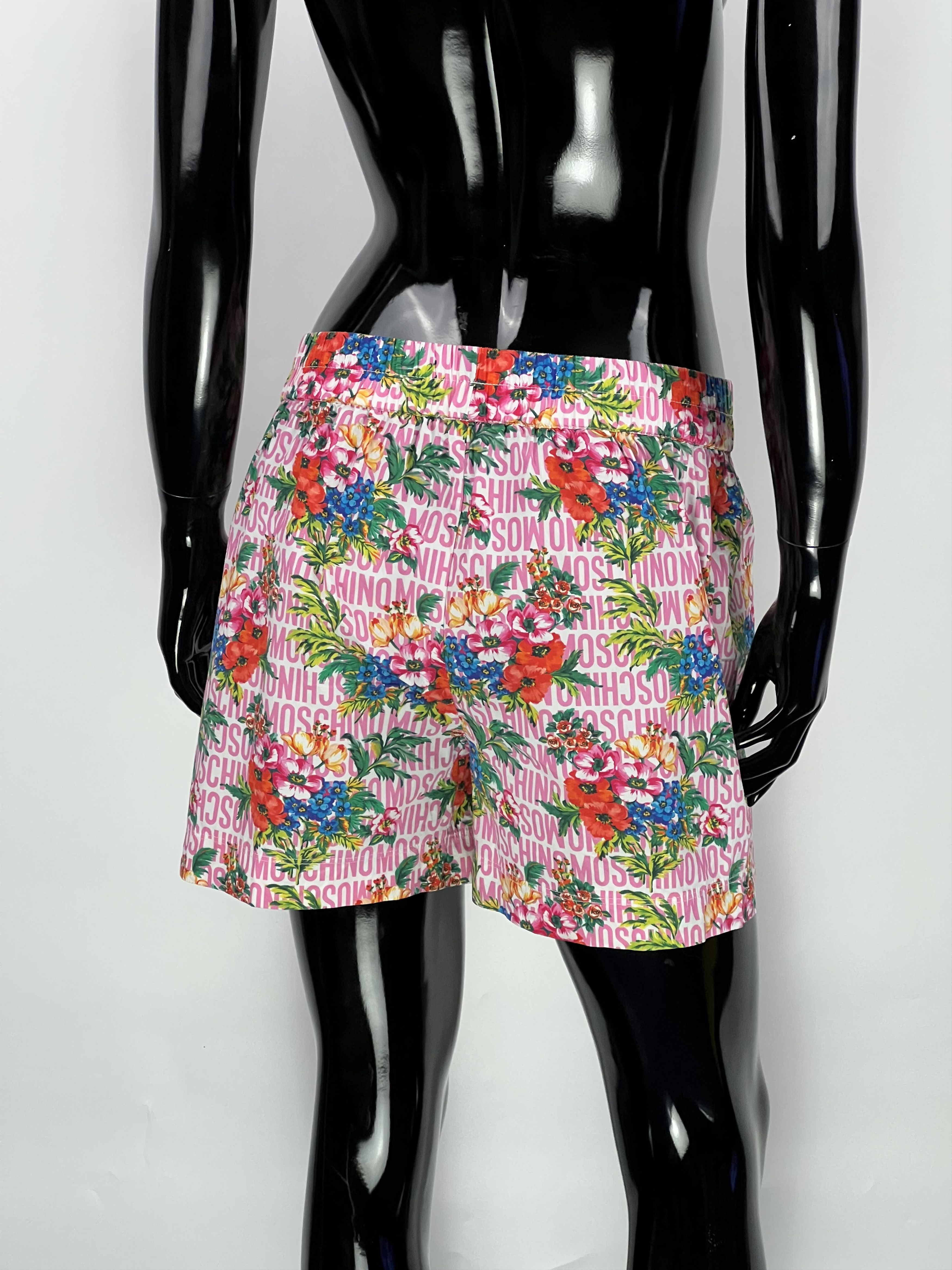 Moschino Moschino Teen Full Print Shorts Size XS Size 26" / US 2 / IT 38 - 2 Thumbnail