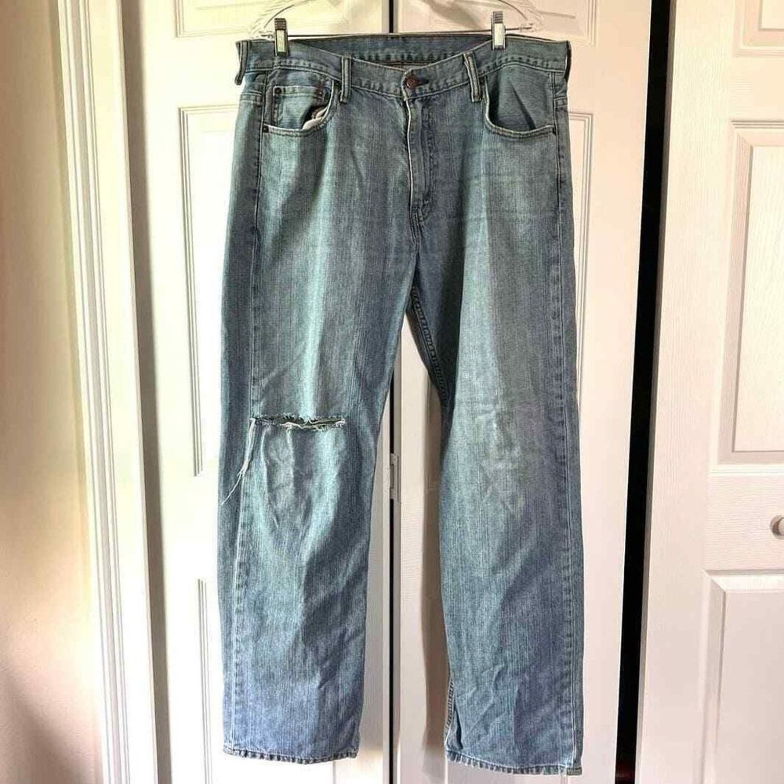 Levi's Levi’s 569 Men’s 36/34 distressed medium blue 2014 Lesotho Size US 36 / EU 52 - 1 Thumbnail
