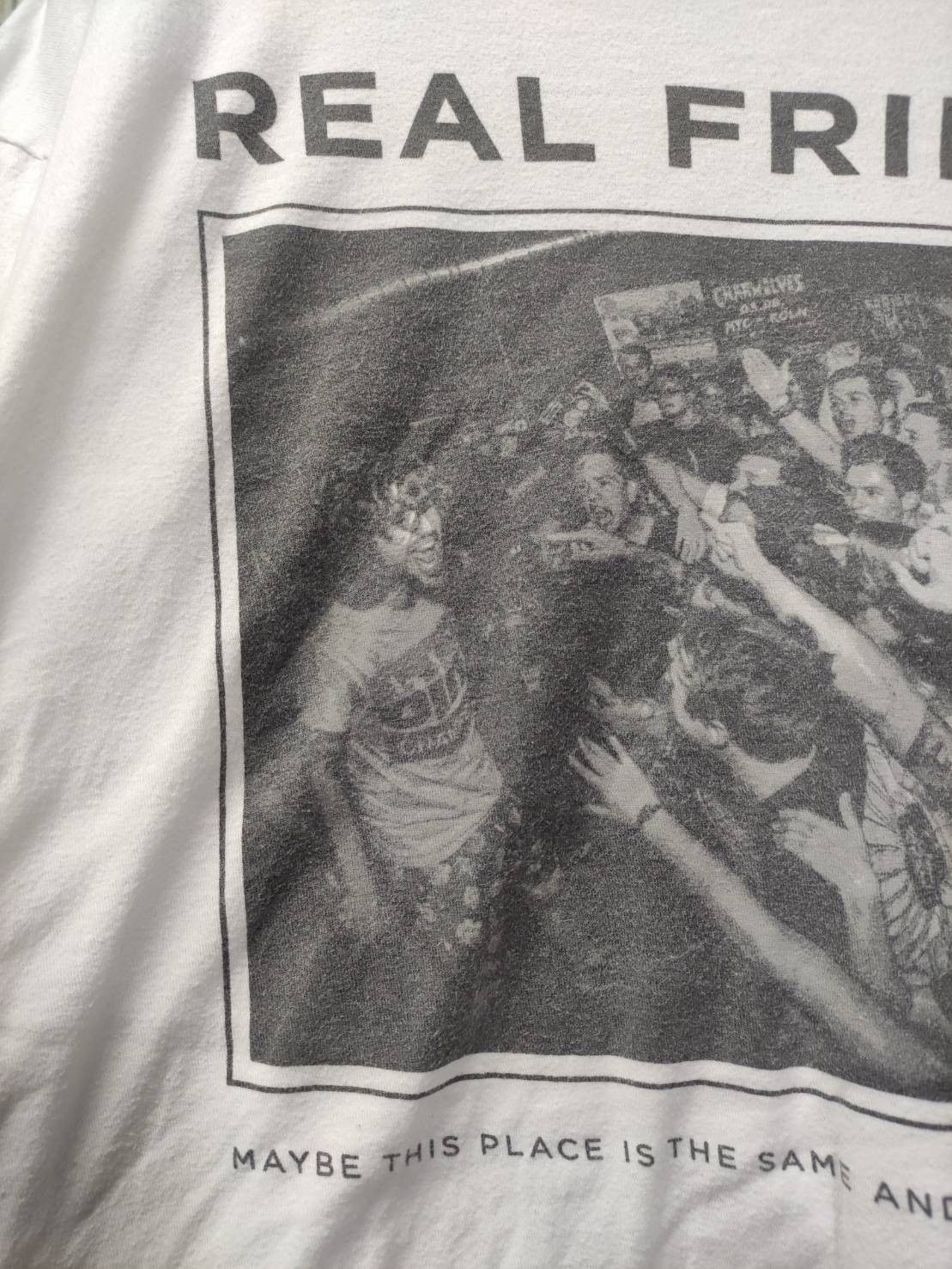 Band Tees Real Friends " Concert Crowd Maybe This Place is the Same " Size US XL / EU 56 / 4 - 3 Thumbnail