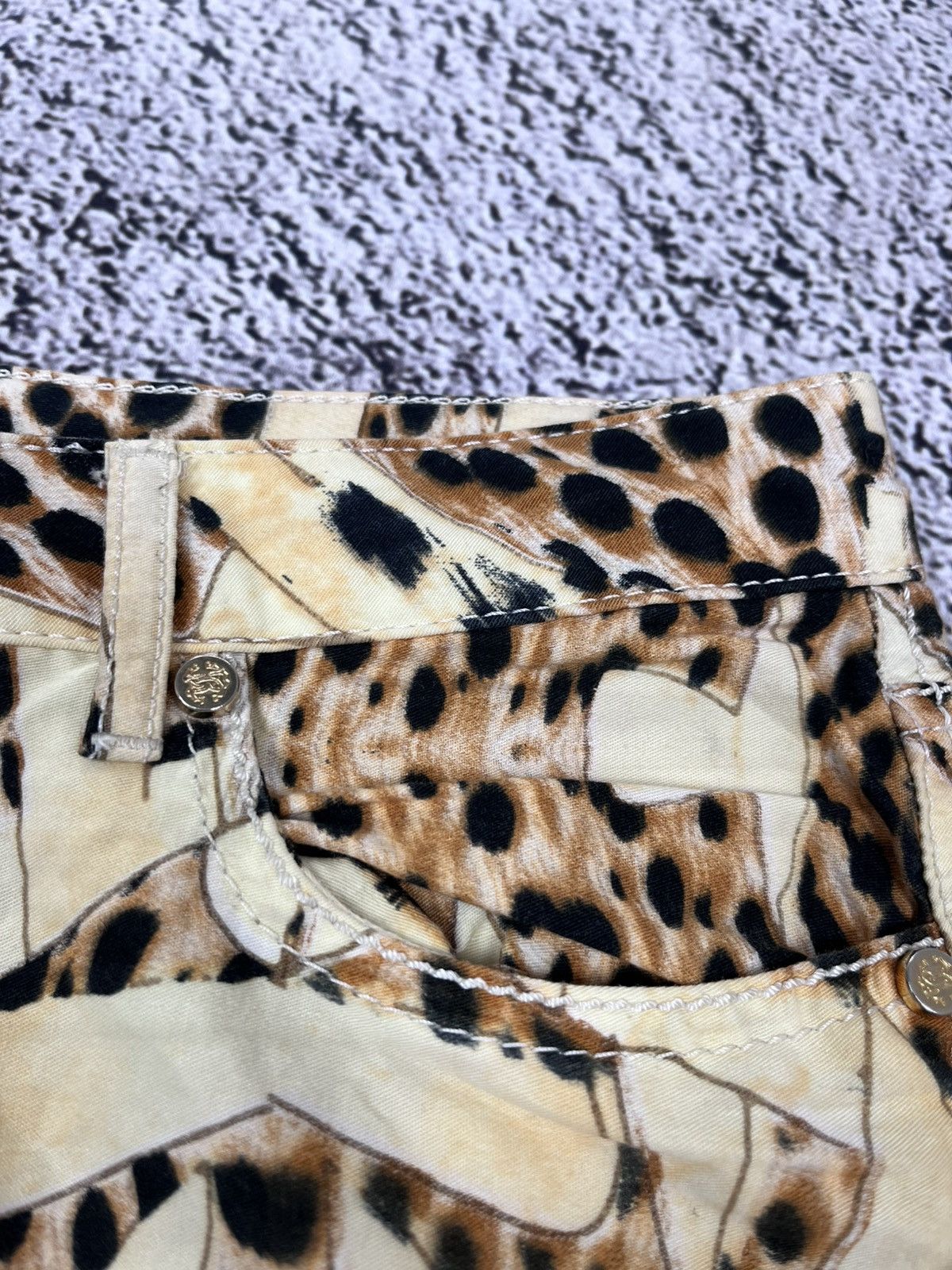 Roberto Cavalli Vintage Roberto Cavalli Leopard Print Skirt Size 28" / US 6 / IT 42 - 5 Thumbnail