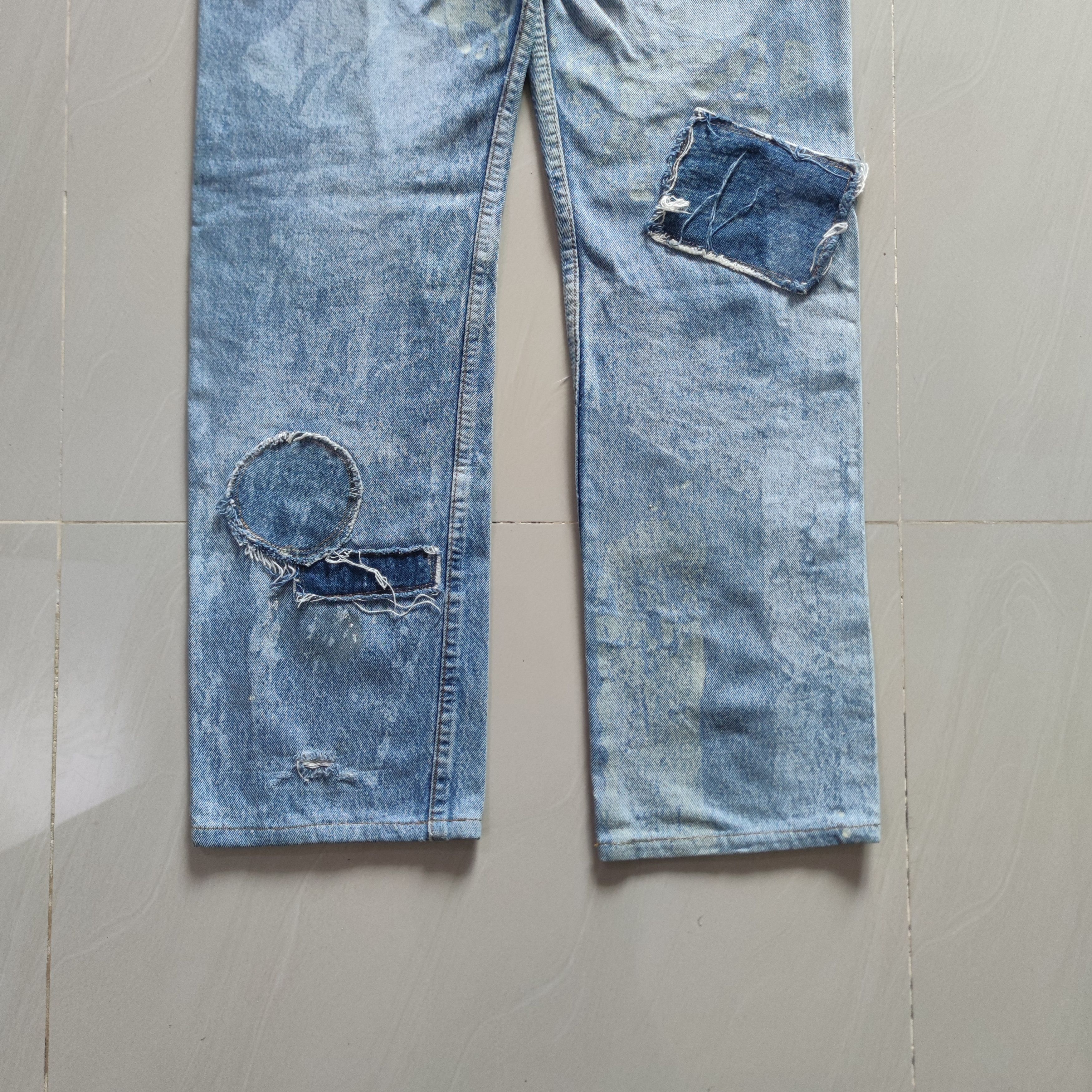 Levi's VINTAGE LEVI'S STRAUSS SAMPLE DISTRESSED JEAN MADE IN USA Size US 31 - 10 Thumbnail