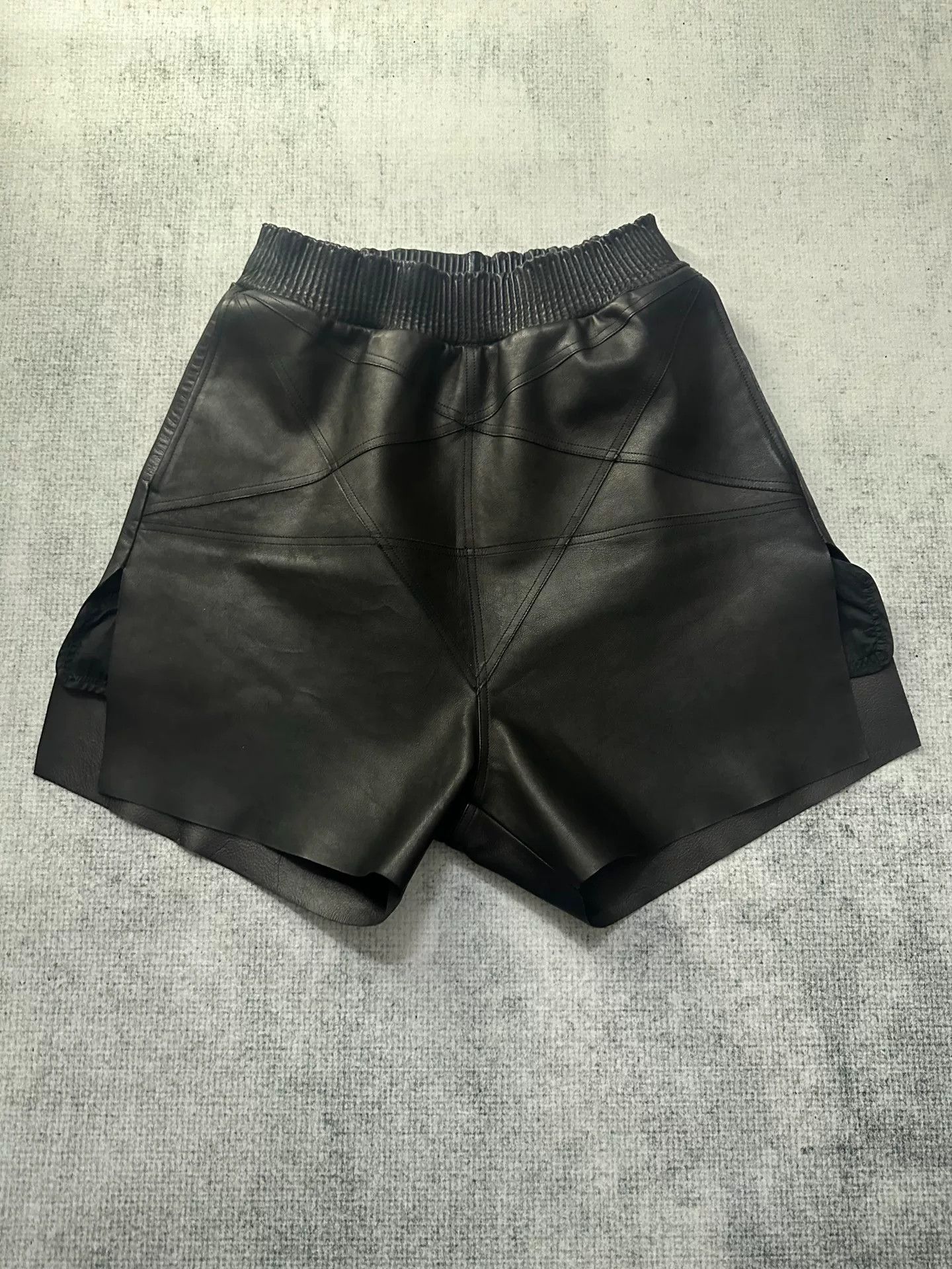 Rick Owens Rick Owens Leather Star Shorts Size US 34 / EU 50 - 1 Thumbnail