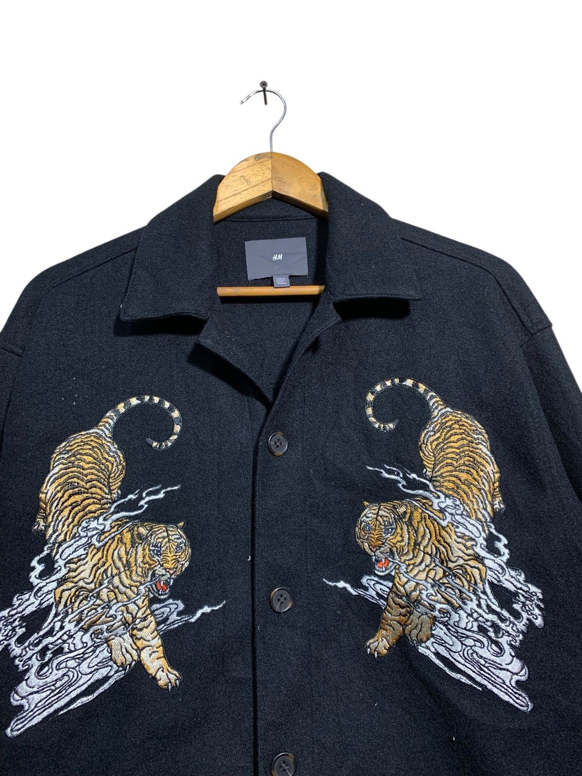 H&M × Japanese Brand 🔥H&M TIGER EMBROIDERY YAKUZA STYLE JACKET Size US L / EU 52-54 / 3 - 4 Thumbnail