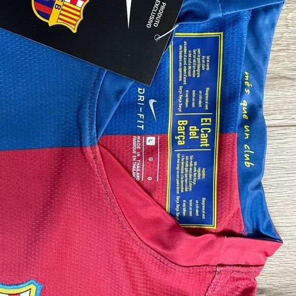 Nike Barcelona Soccer Jersey Lionel Messi #10 Retro Final UCL 200 Size US M / EU 48-50 / 2 - 9 Thumbnail