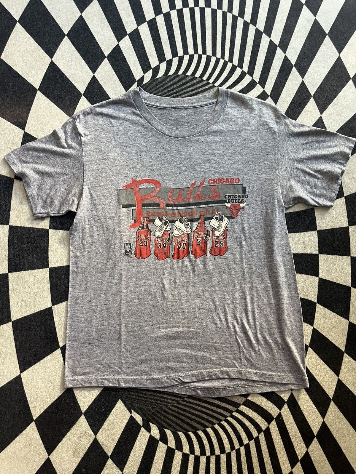 NBA Vintage CHICAGO BULLS basketball club 80’s Tshirt Size US L / EU 52-54 / 3 - 3 Thumbnail