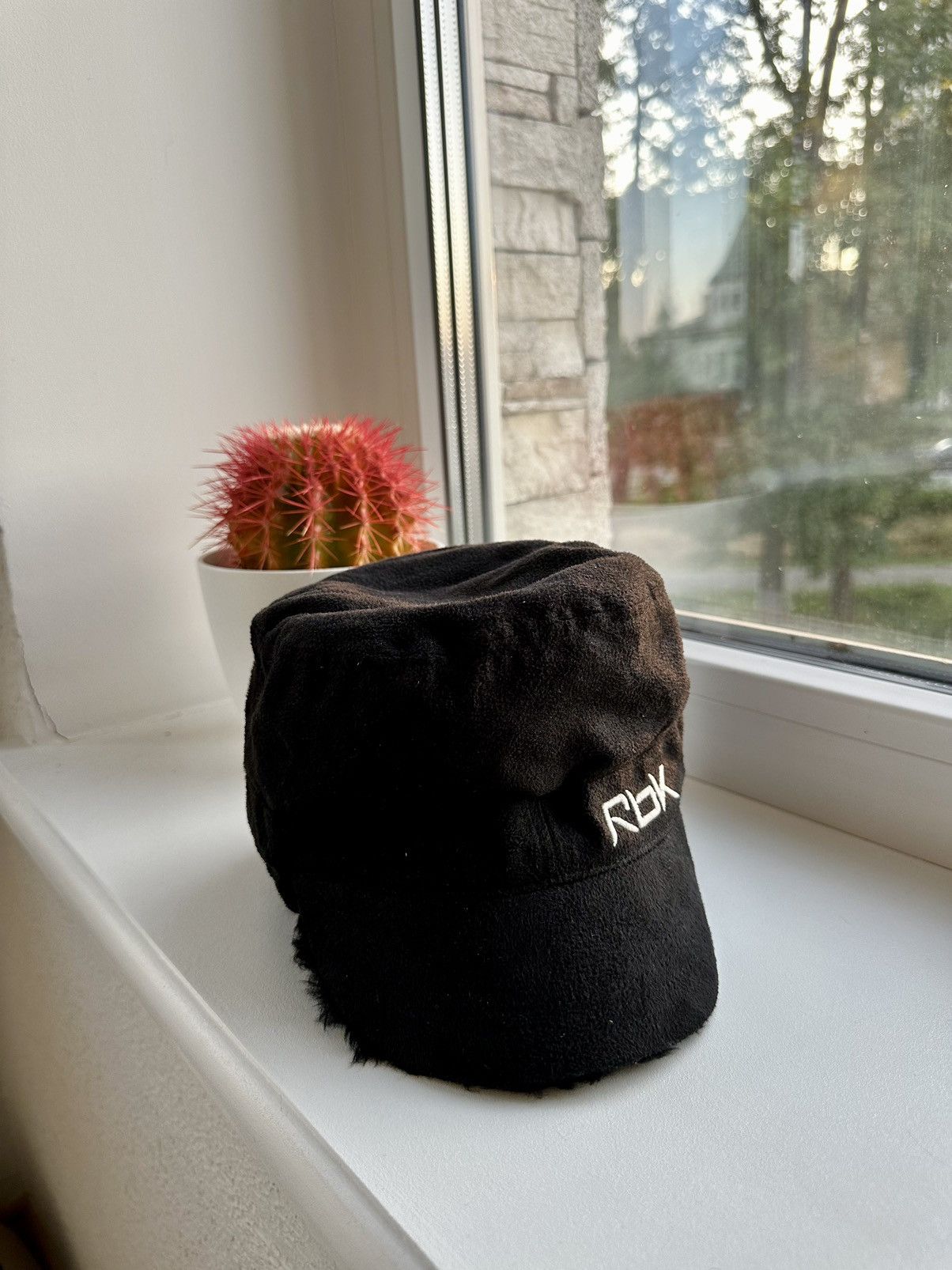 Reebok Vintage Ushanka Reebok Y2K Avantgard Size ONE SIZE - 4 Thumbnail