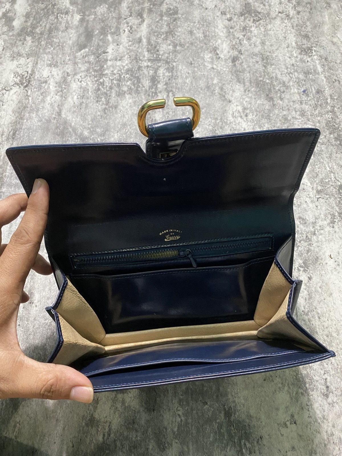 Gucci × Vintage Vintage Gucci 80's Clutch Bag Genuine Leather Size 26 - 4 Thumbnail