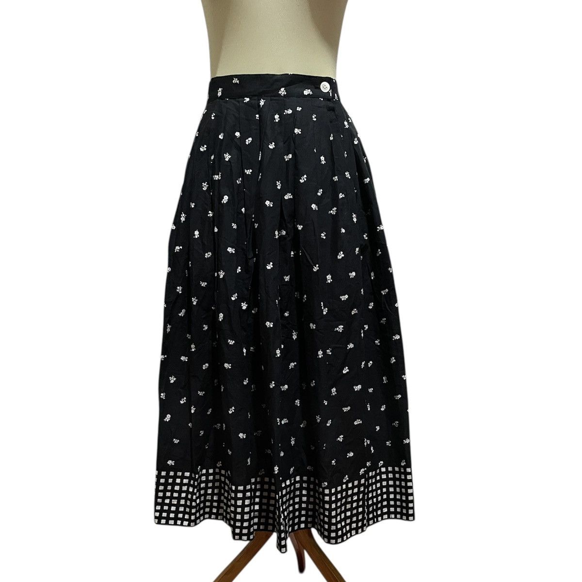 Issey Miyake ISSEY MIYAKE MAXI SKIRT Size 26" / US 2 / IT 38 - 2 Thumbnail