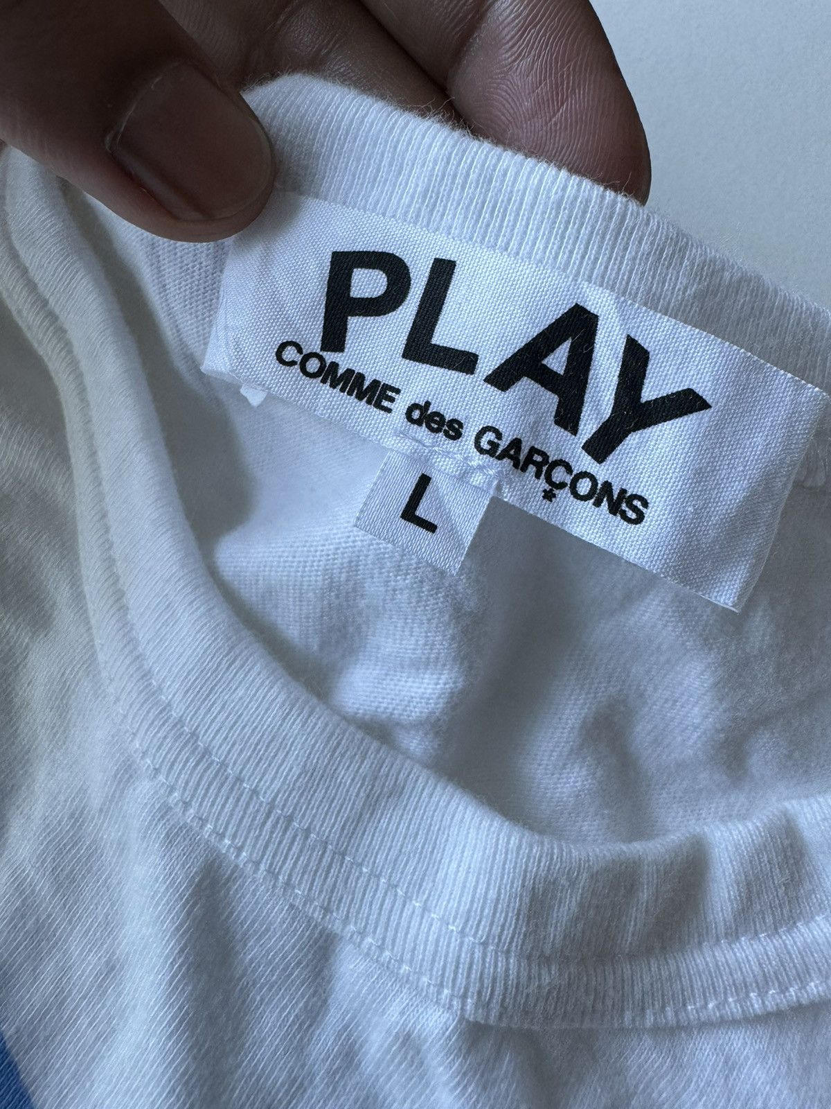 Comme des Garcons PLAY PLAY Comme Des Garcons Heart Logo White Tee Size S / US 4 / IT 40 - 3 Thumbnail