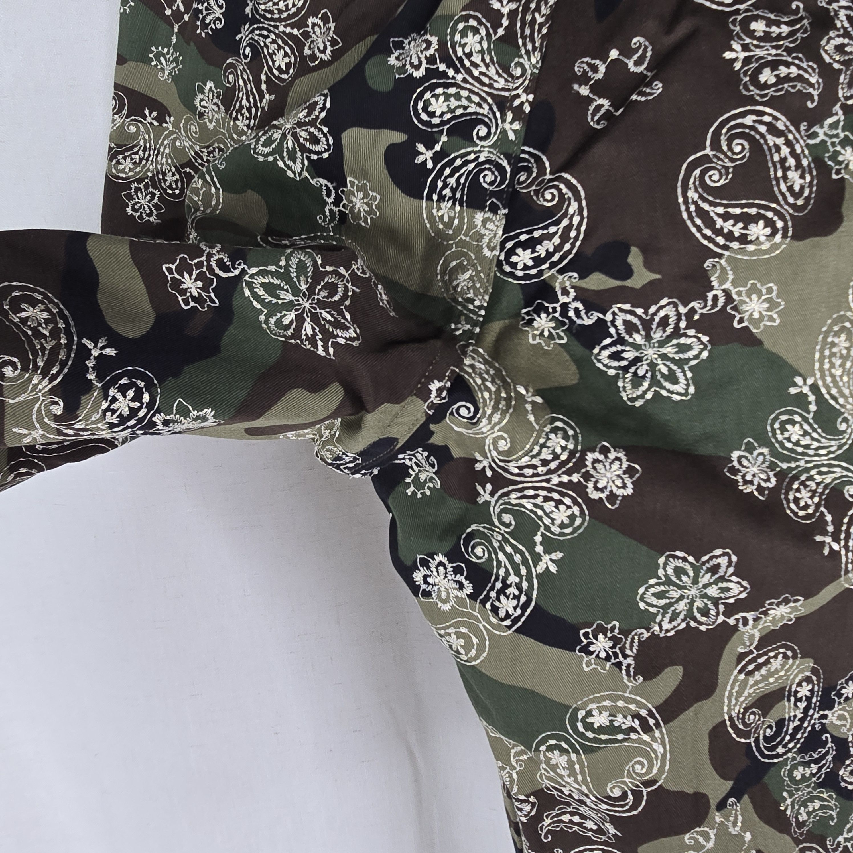 CLOT Clot Mens Medium Embroidered Paisley Camo Cropped Cargo Size US 31 - 6 Thumbnail