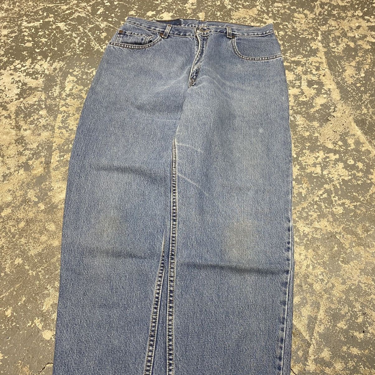 Levi's × Vintage Vintage Levi’s 560 Baggy Fit Blue Denim Jeans USA 90s Size US 33 - 10 Thumbnail
