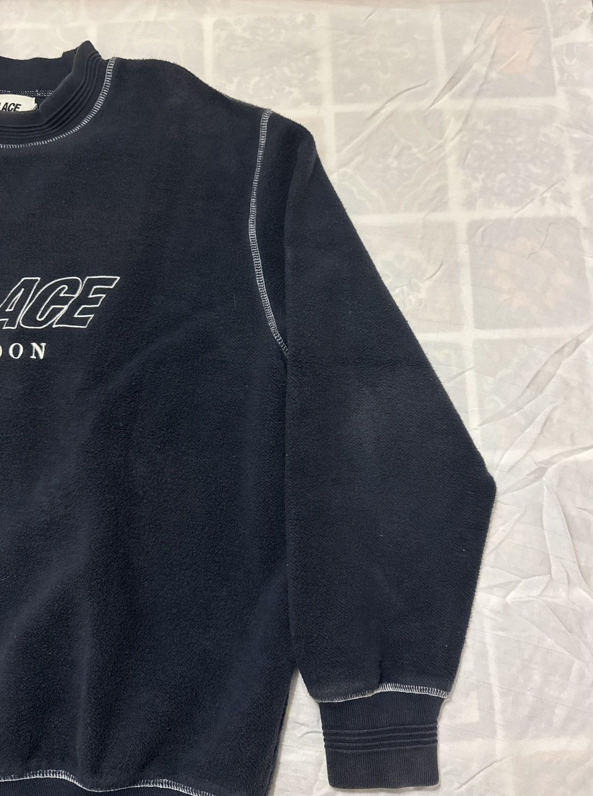 Palace Vintage Palace Crewneck Size US M / EU 48-50 / 2 - 4 Thumbnail