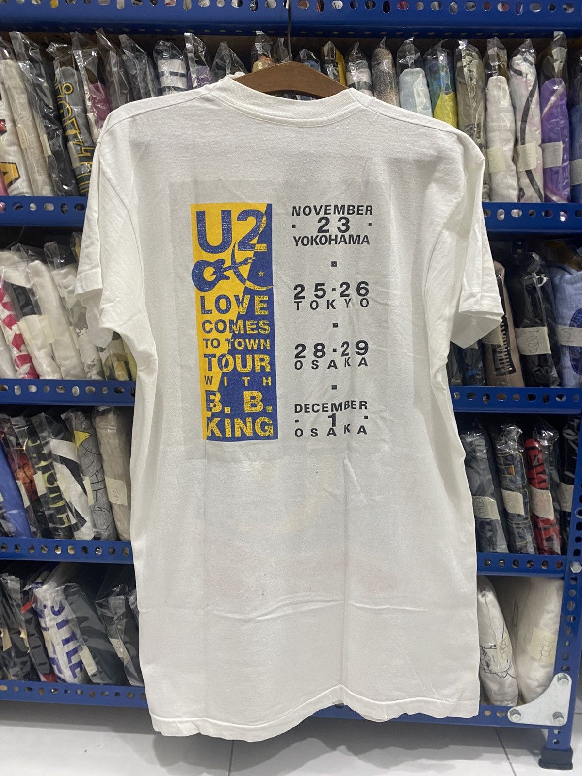 Band Tees VINTAGE U2 BAND TEES Size US M / EU 48-50 / 2 - 8 Thumbnail