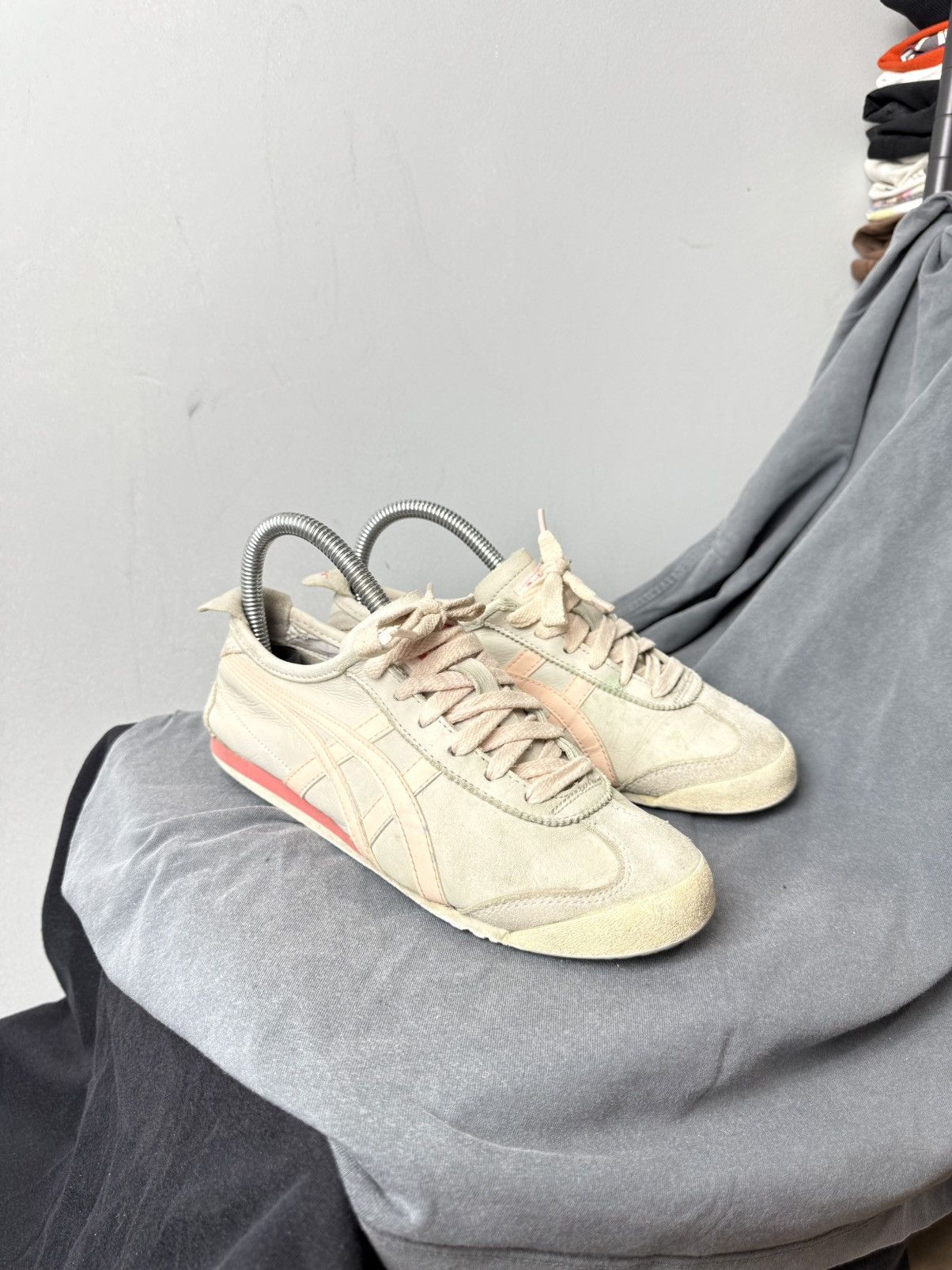 Asics Rare! Vintage ASICS Onitsuka Tiger Low Top Sneakers Asics Size US 7 / IT 37 - 3 Thumbnail