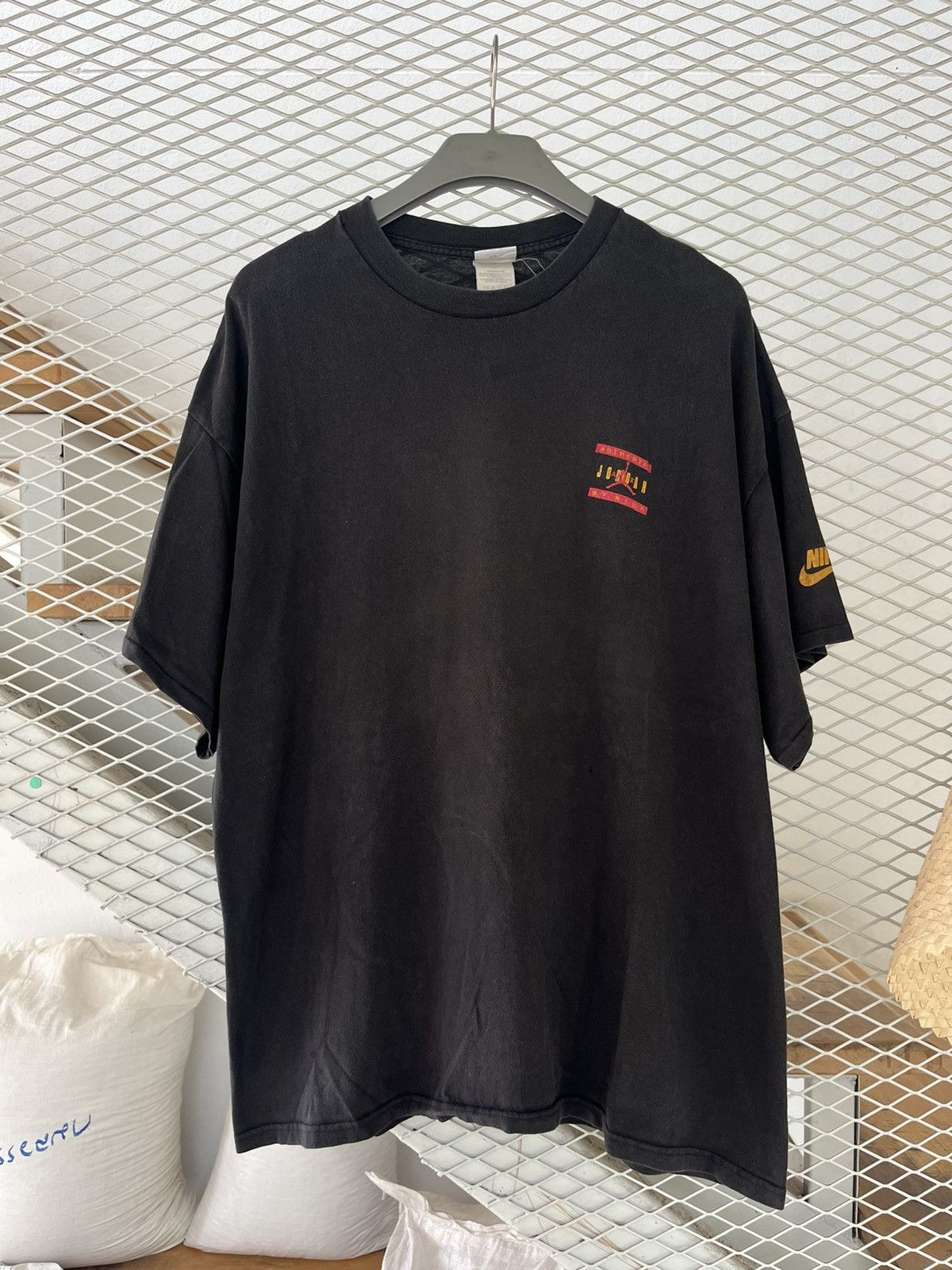 Jordan Brand × Nike × Vintage Vintage Authentic AIR JORDAN by NIKE 90’s Tshirt Size US XXL / EU 58 / 5 - 2 Thumbnail