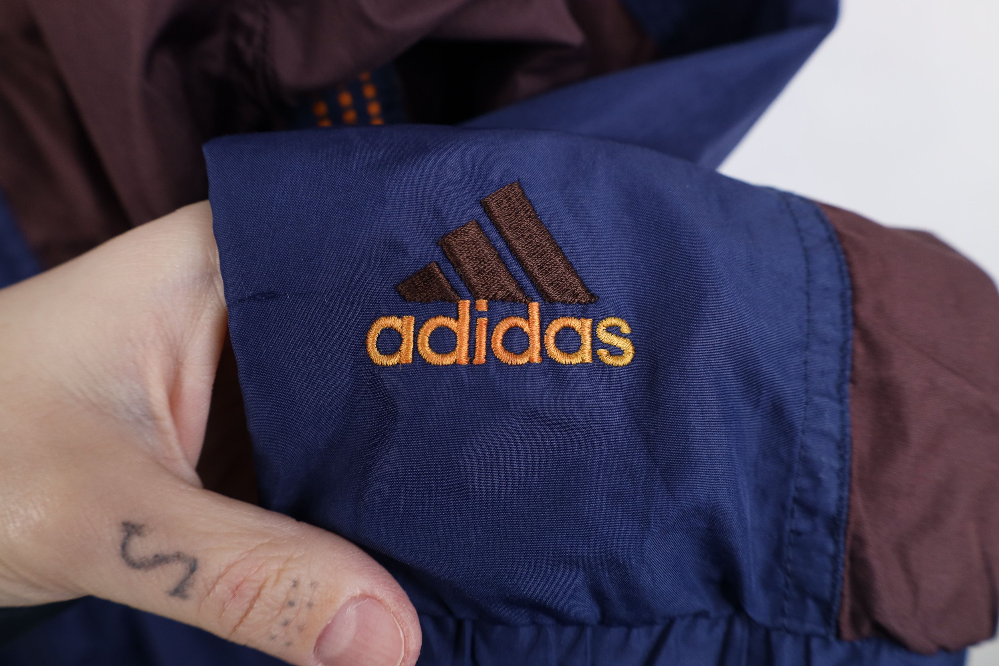 Adidas Vintage 90s Adidas Spell Out Hooded Windbreaker Jacket Size US L / EU 52-54 / 3 - 4 Thumbnail