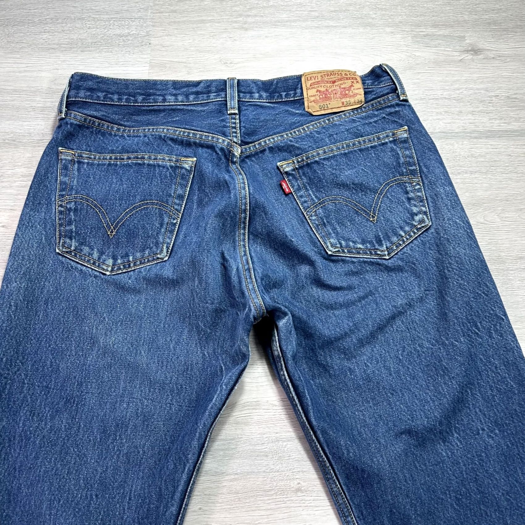 Levi's VINTAGE Levi's 501 Jeans Mens 33x30 Blue Denim Straight Button Fly Regular Fit 100% Cotton 5-Pocket Size US 33 - 5 Thumbnail