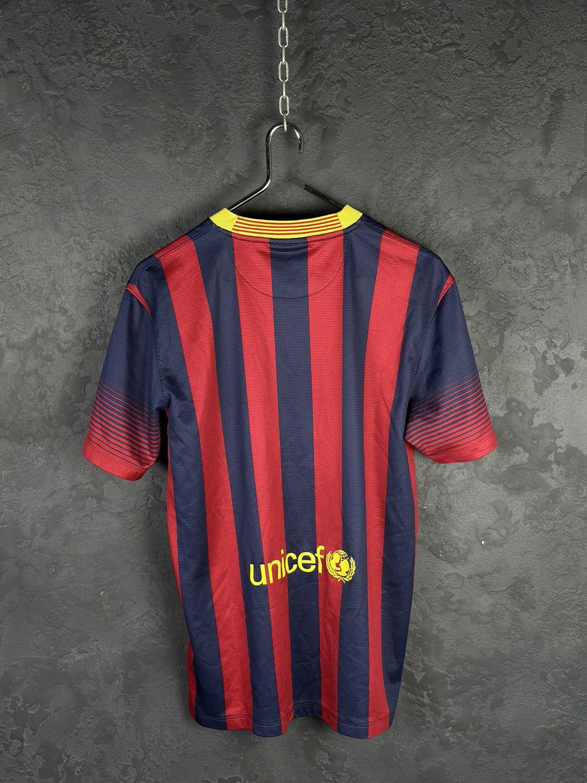 Vintage FC BARCELONA Football Shirt Jersey 2013-2014 Home Size US M / EU 48-50 / 2 - 3 Thumbnail