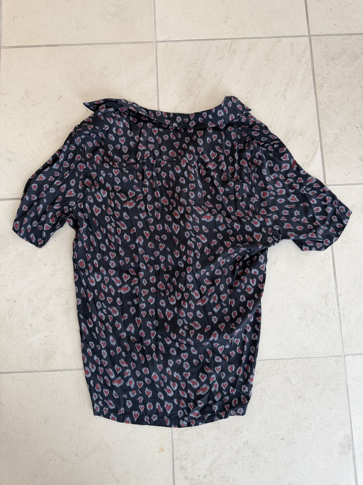 Allsaints AllSaints Heart Print Short Sleeve Button Shirt L Relaxed Size US L / EU 52-54 / 3 - 10 Thumbnail