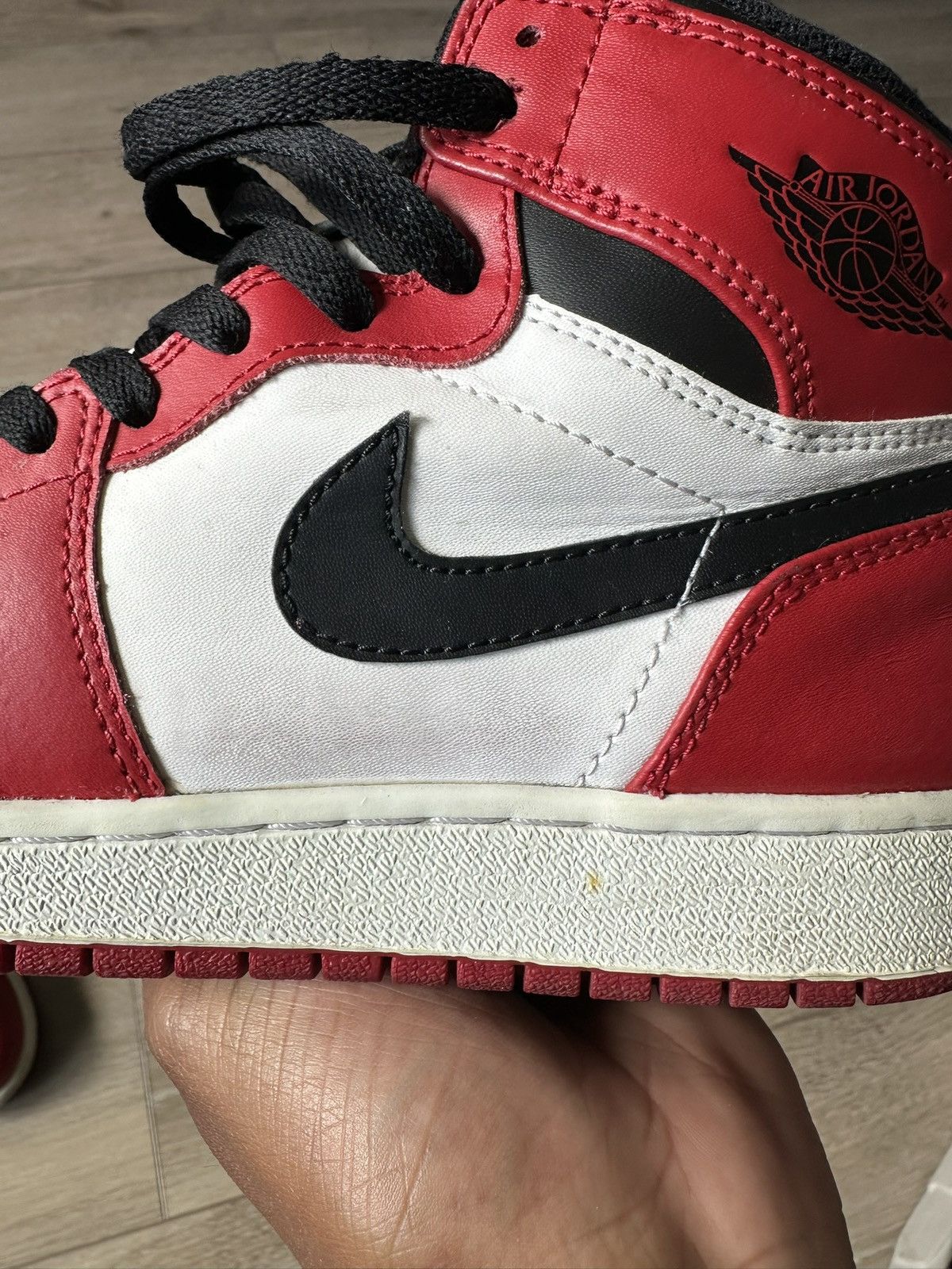 Jordan Brand Jordan 1 Retro High Chicago 2013 Sz 6 Size US 6 / EU 39 - 6 Thumbnail