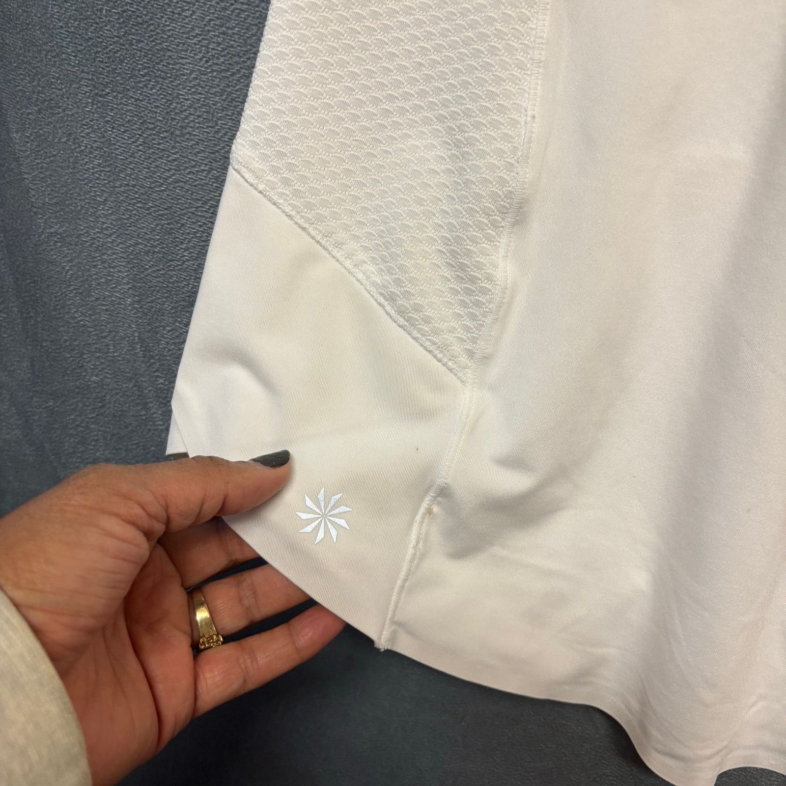 Athleta Athleta White Performance Mesh Running Top Short Sleeve Med Size M / US 6-8 / IT 42-44 - 11 Thumbnail