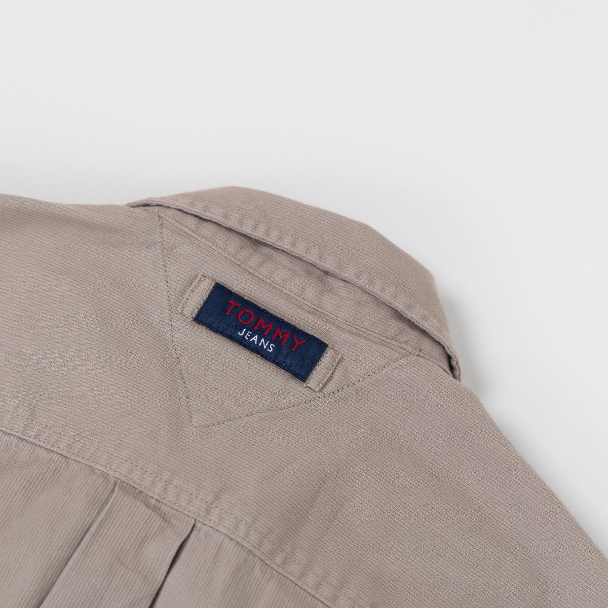 Tommy Hilfiger Tommy Hilfiger Jeans Vintage Corduroy Shirt Beige Button Up Size US S / EU 44-46 / 1 - 6 Thumbnail