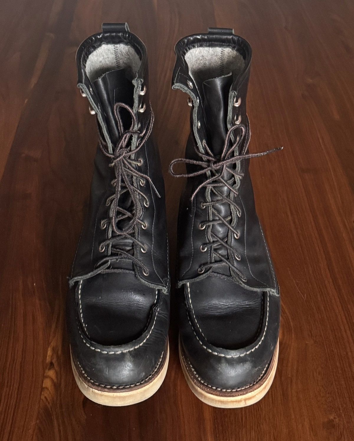 Red Wing Red Wing 8” Moc Boots Size US 11 / IT 41 - 1 Thumbnail
