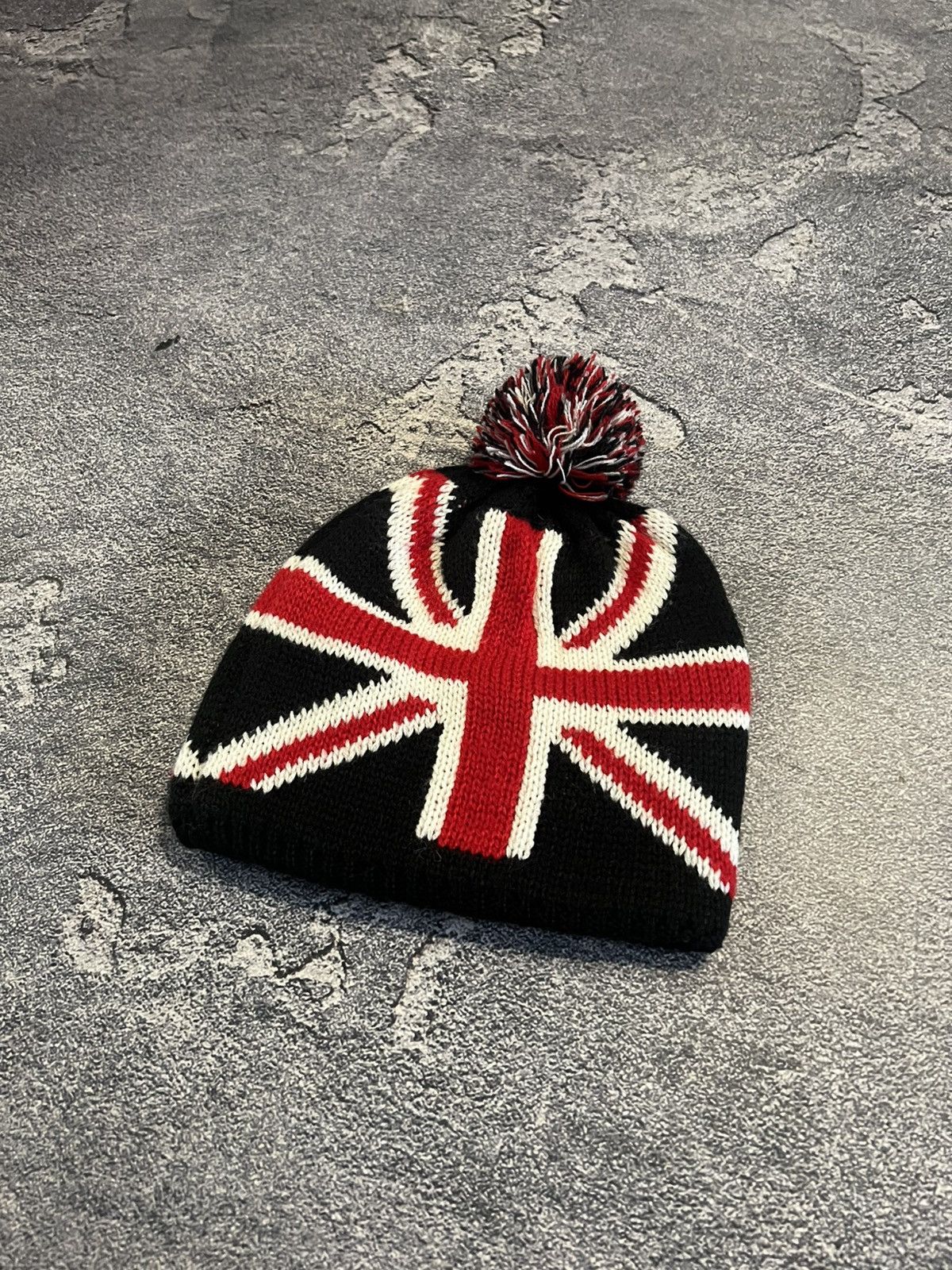 Vintage Glamour Y2K Hat / Streetwear Style / If Six Was Nine Style Size ONE SIZE - 1 Thumbnail