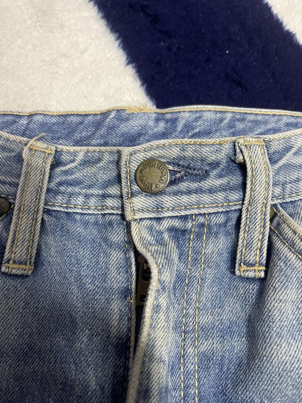 Jean × Vintage Blue Mountain Vintage Jeans (15) Size US 29 - 11 Thumbnail