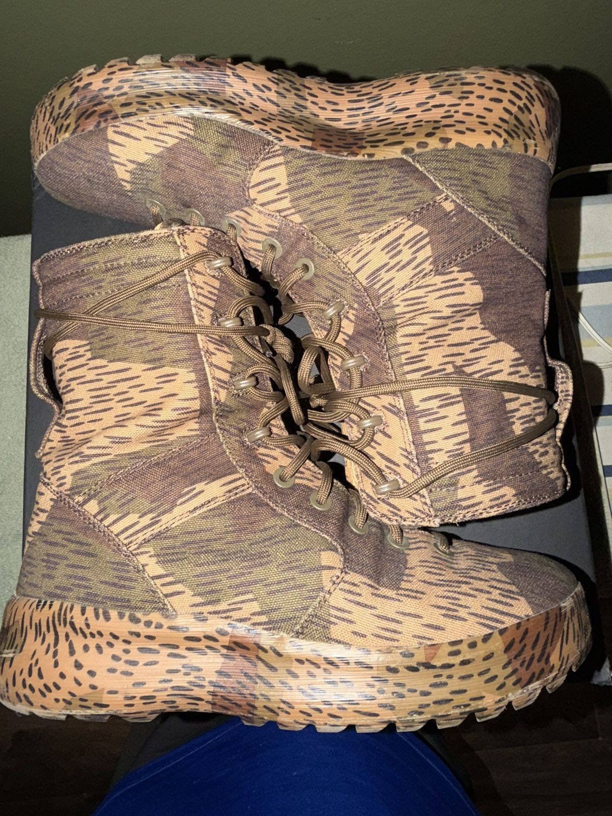 Yeezy Season 6 “Splinter Camo” EU 43