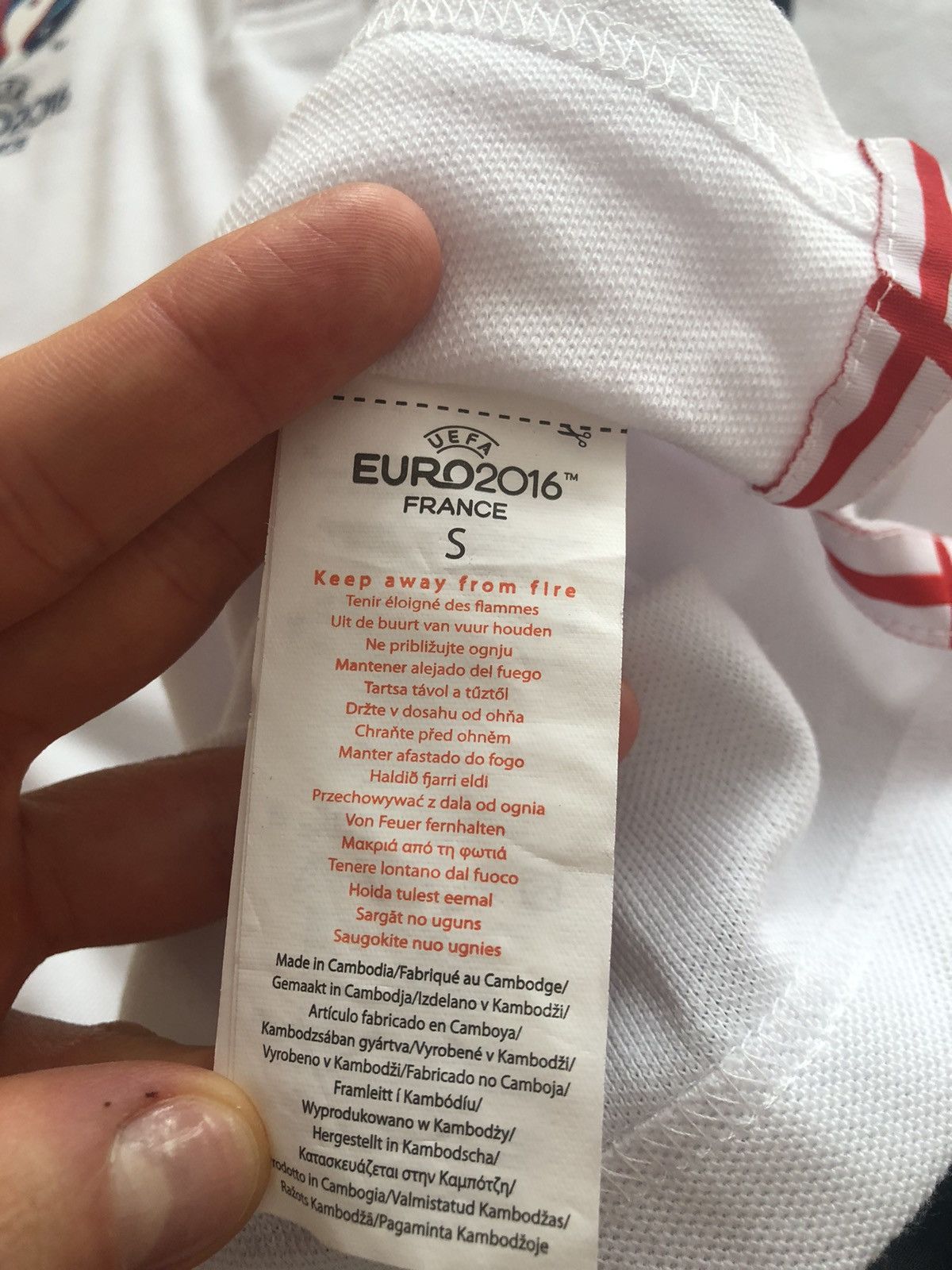 Vintage RARE UEFA EURO 2016 ENGLAND FOOTBALL SOCCER SHIRT JERSEY Size US S / EU 44-46 / 1 - 6 Thumbnail