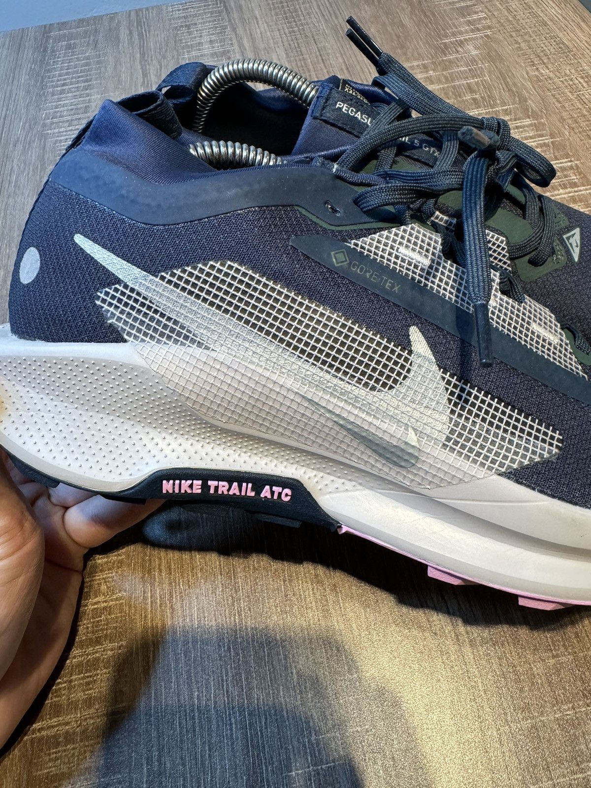 Nike NEW Nike Pegasus Trail 5 GORE-TEX Armory Navy Womens 9.5 Size US 9.5 / IT 39.5 - 7 Thumbnail