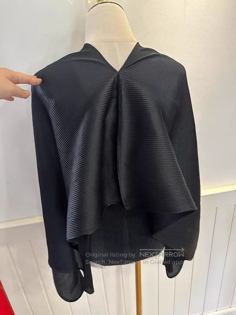 Issey Miyake Issey Miyake Black pleated top Size M / US 6-8 / IT 42-44 - 6 Thumbnail