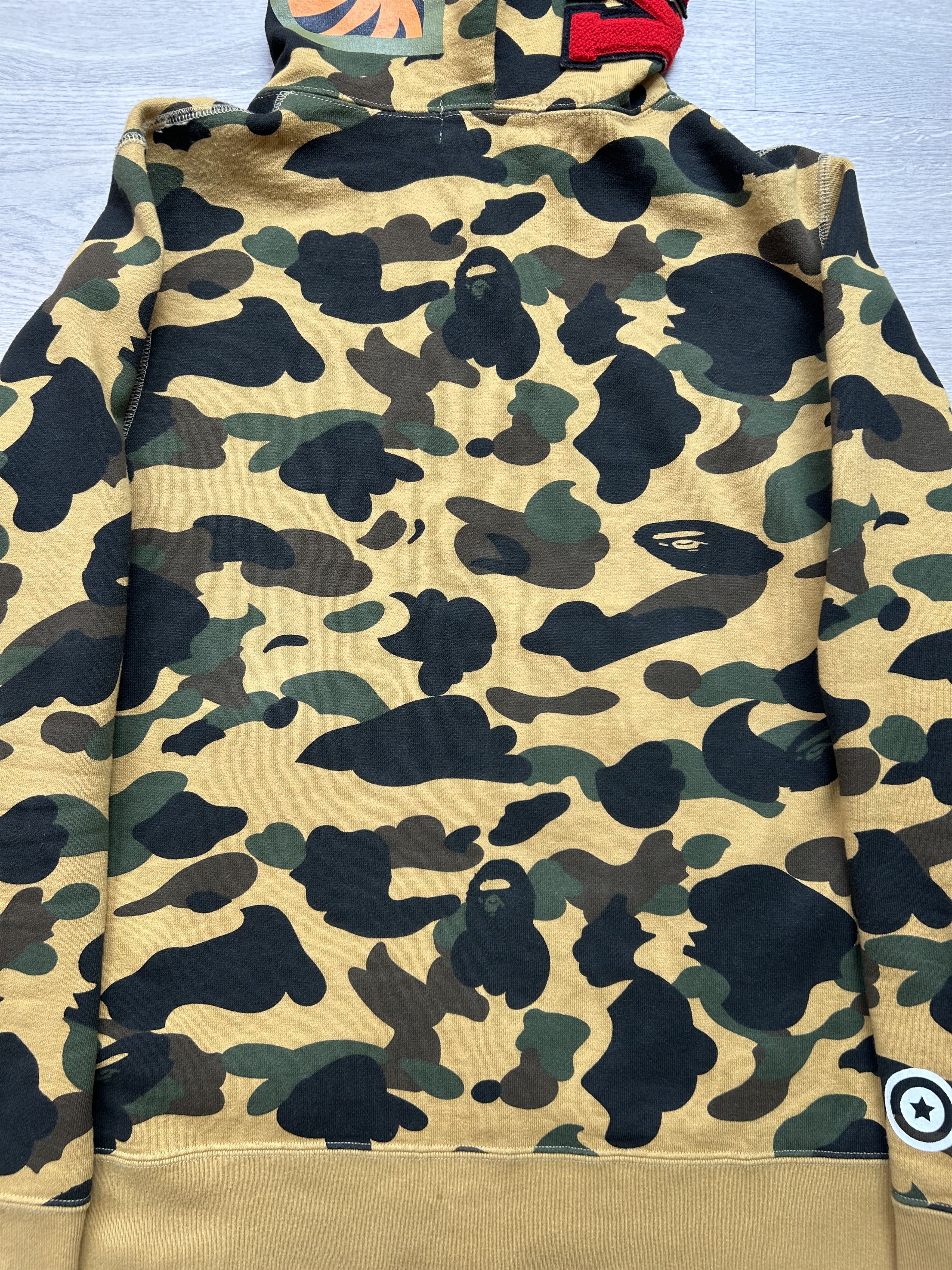 Bape A Bathing Ape 1st Camo Yellow Shark Full Zip Hoodie [Size S] Size US S / EU 44-46 / 1 - 6 Thumbnail