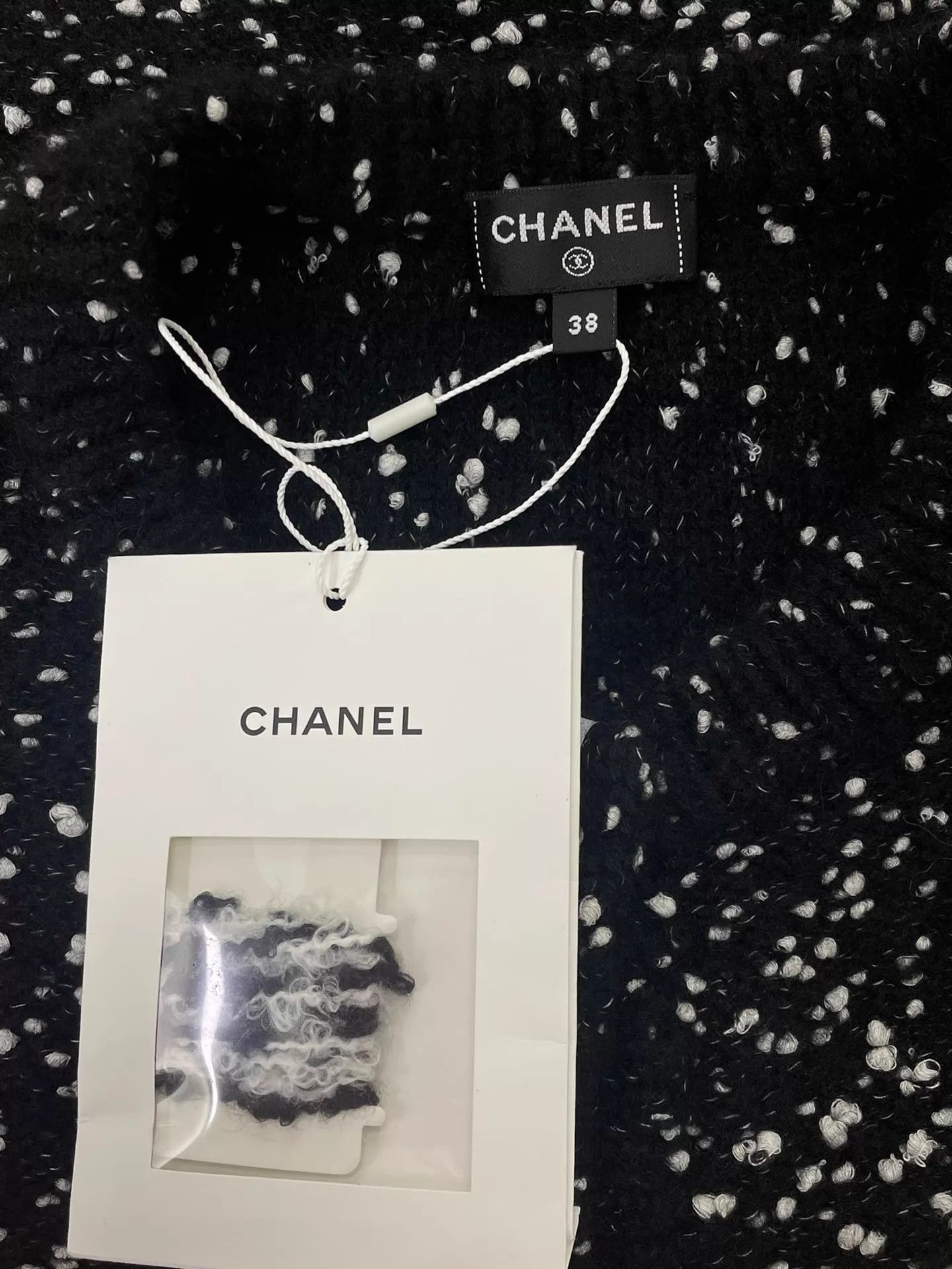 Chanel Chanel Black & White Stardust Cashmere Cardigan EU38 New Size S / US 4 / IT 40 - 4 Thumbnail