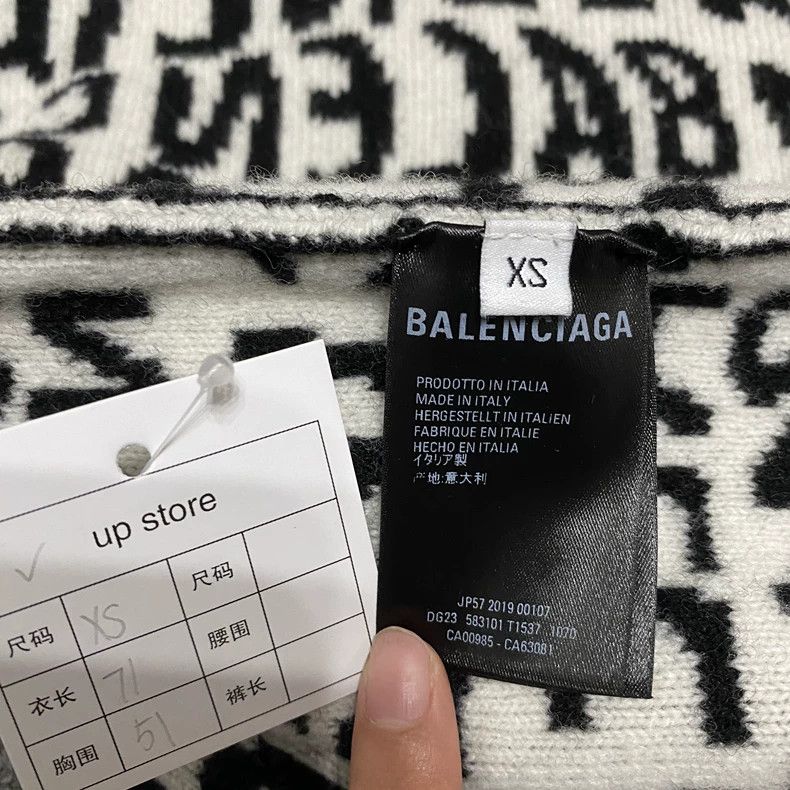 Balenciaga Balenciaga Bulletproof Logo Reversible Wool Knit Top Size US XS / EU 42 / 0 - 6 Thumbnail