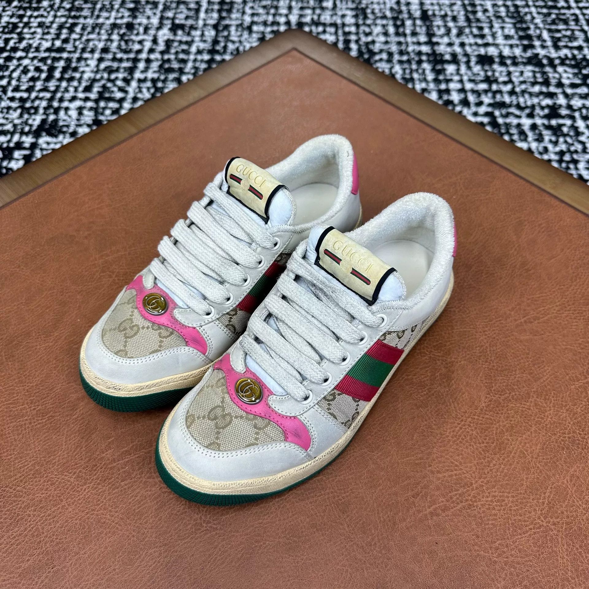Gucci Gucci Lowtop Sneakers it_36-5 Women Size US 6.5 / IT 36.5 - 1 Thumbnail
