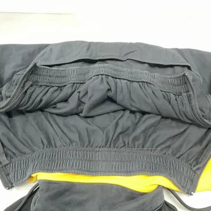 Balenciaga Balenciaga Colorblock Loose Fit Long Sleeve Sweatshirt. Size US M / EU 48-50 / 2 - 5 Thumbnail