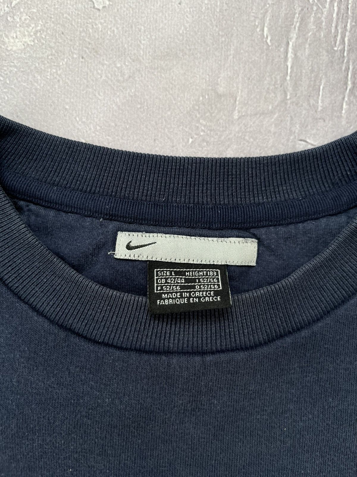 Nike Vintage Nike Sweatshirt Crewneck Boxy Fit Mini Swoosh 90s Size US L / EU 52-54 / 3 - 8 Thumbnail