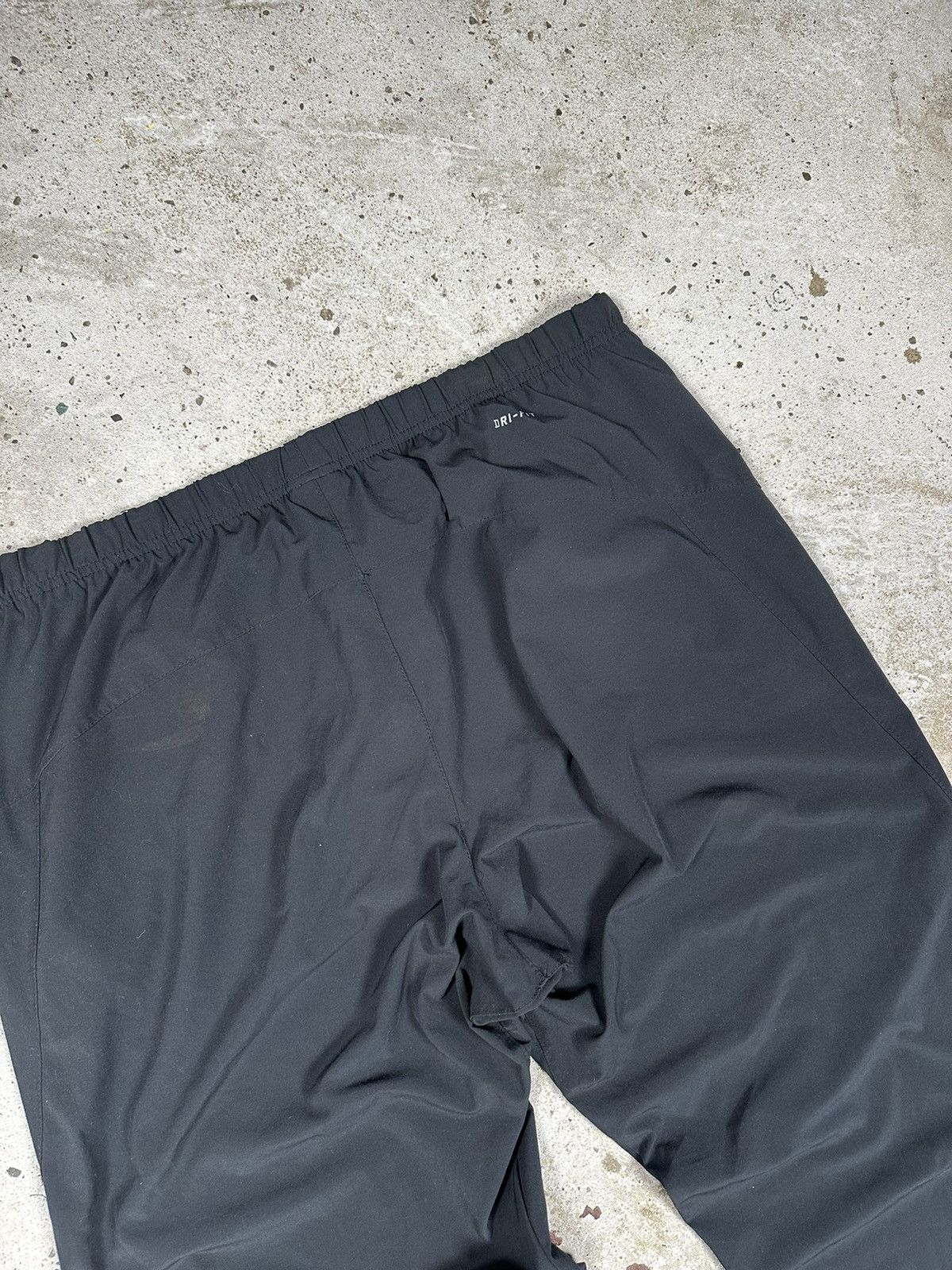 Nike × Vintage Vintage Y2K Nike Black Track Pants Swoosh Baggy Size US 34 / EU 50 - 10 Thumbnail