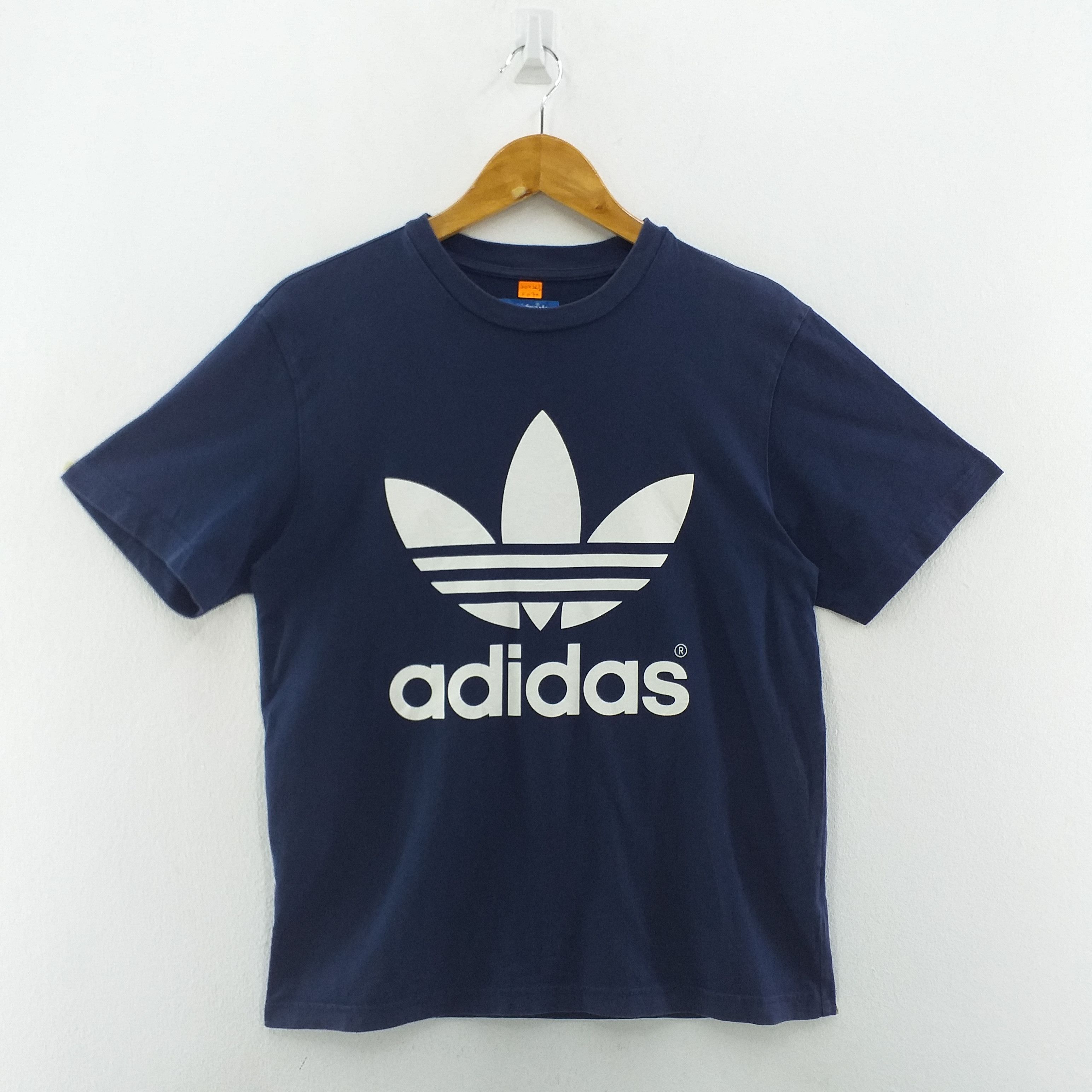 Adidas Adidas Trefoil Big Logo Medium Tshirt -F070 Size US M / EU 48-50 / 2 - 1 Thumbnail