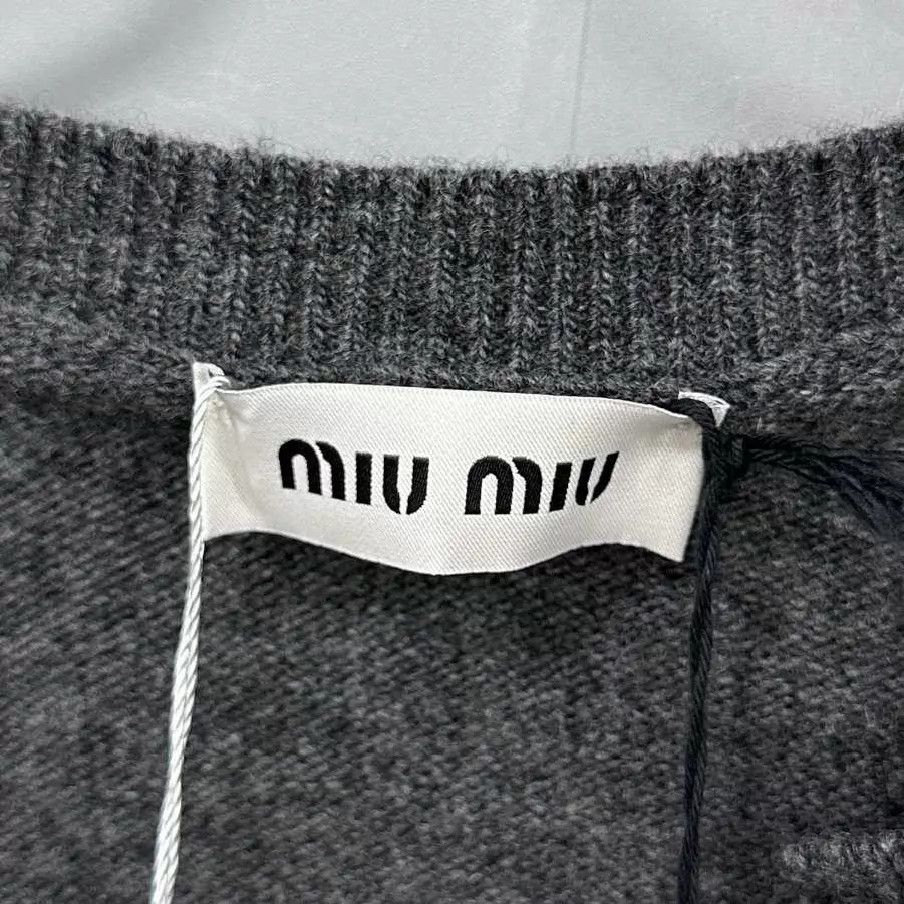 Miu Miu MIUMIU Charcoal Gray Back Logo Cardigan Size 36 Size XS / US 0-2 / IT 36-38 - 8 Thumbnail