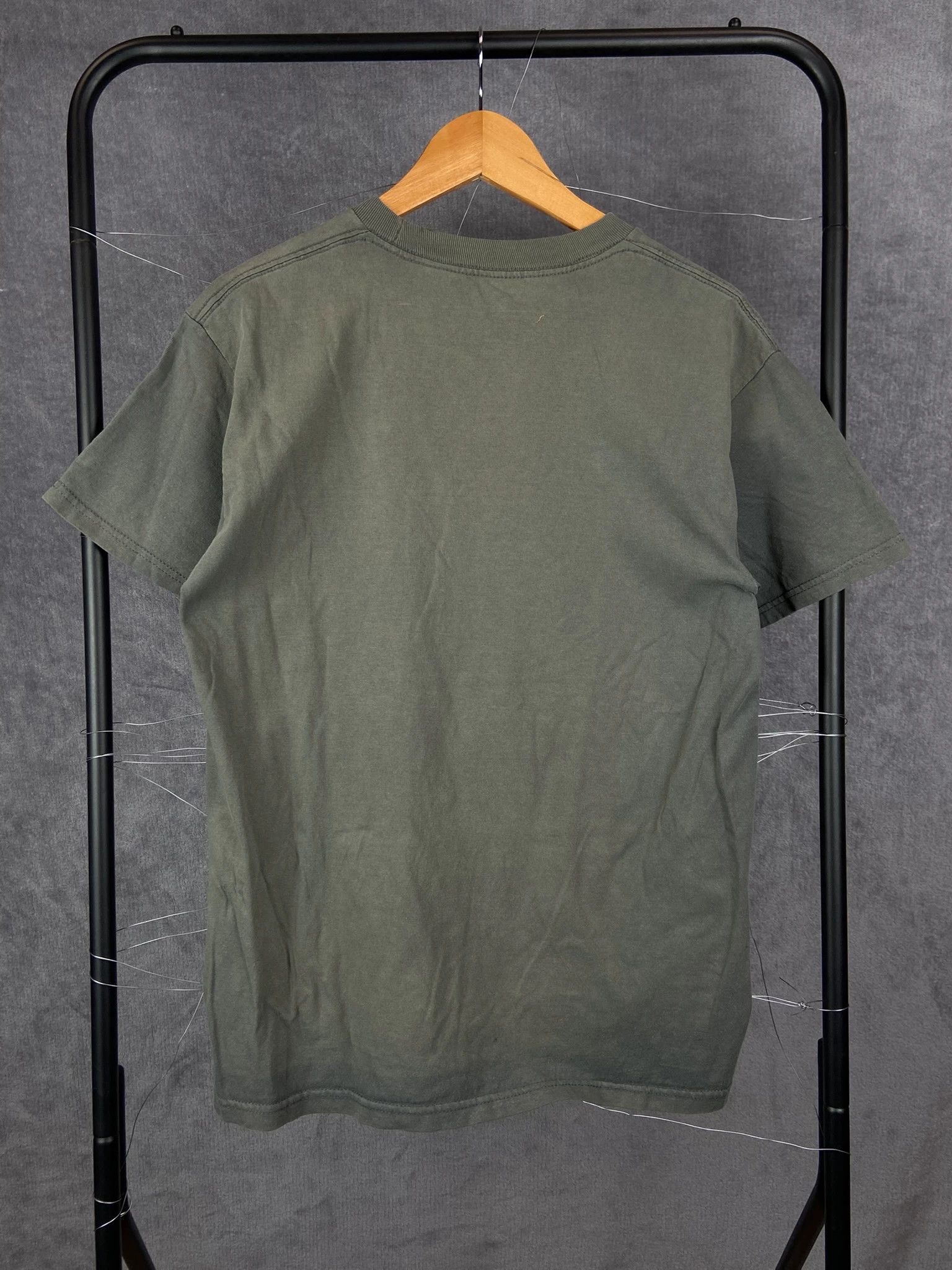 Vintage Vintage Chicano Girl Hustle Tee Green Streetwear M Size US M / EU 48-50 / 2 - 4 Thumbnail