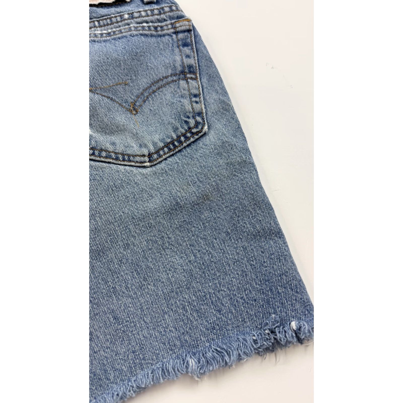 Levi's Levi's Denim Shorts Mens 31 Blue Stonewash Bermuda 5 Pocket Zip Fly Frayed Hem Distressed Pockets Jeans Casual Mens Size US 31 - 6 Thumbnail