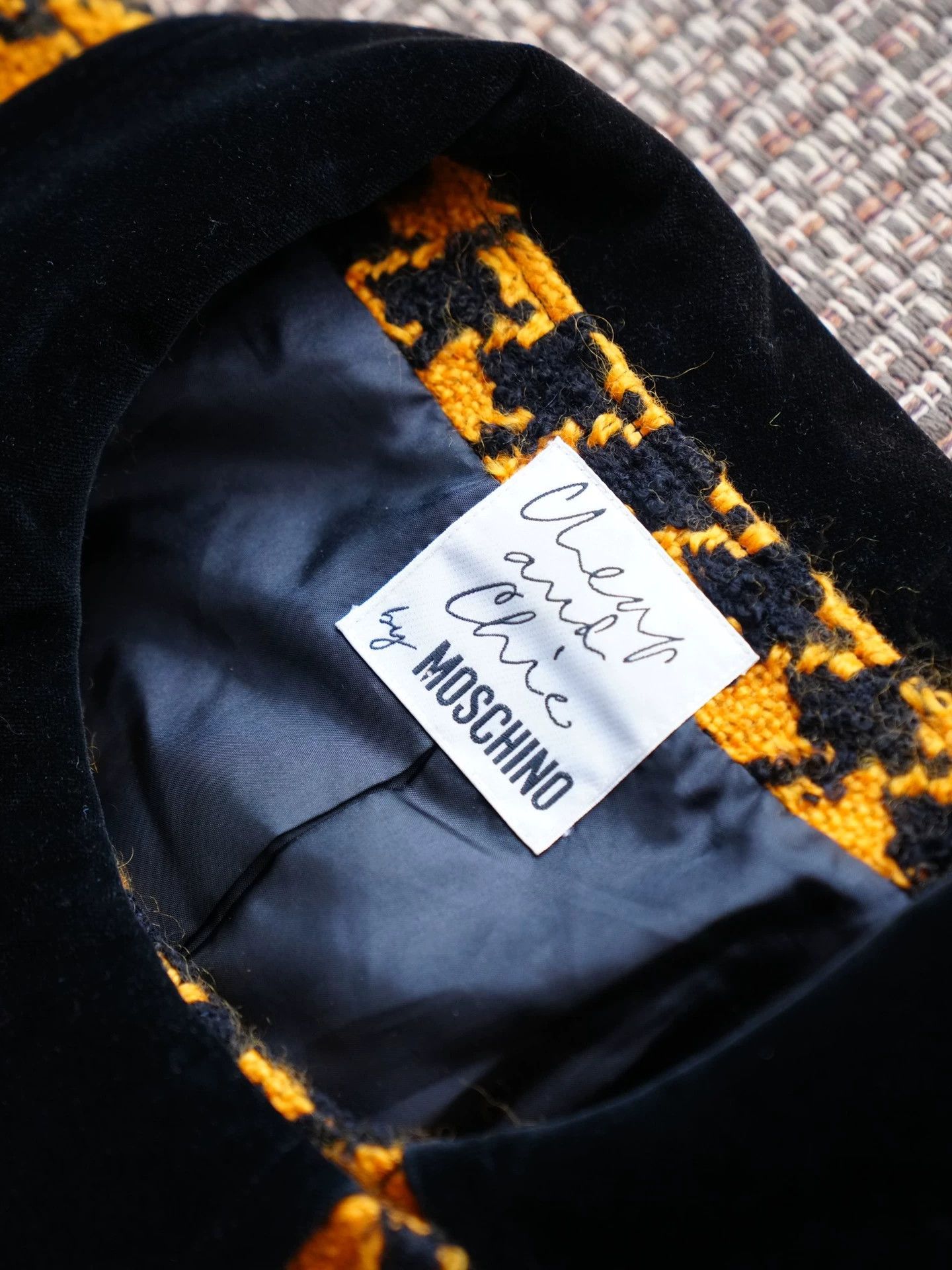 Moschino MOSCHINO VINTAGE HOUNDSTOOTH WOOL VELVET SHORT BLAZER S/M Size S / US 4 / IT 40 - 5 Thumbnail