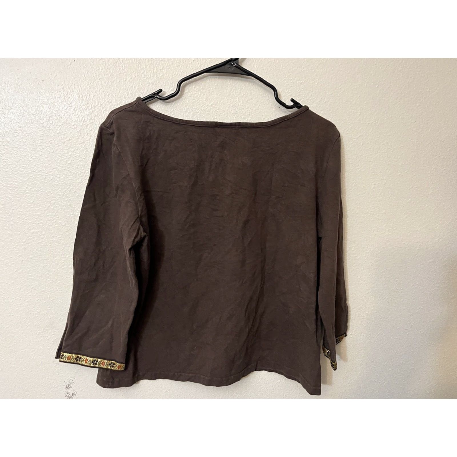 Vintage Apostrophe Brown Solid Women Blouse size M 3/4 Sleeve Keyhole Neck Satin Polyester Casual Shirt Women Size M / US 6-8 / IT 42-44 - 3 Thumbnail
