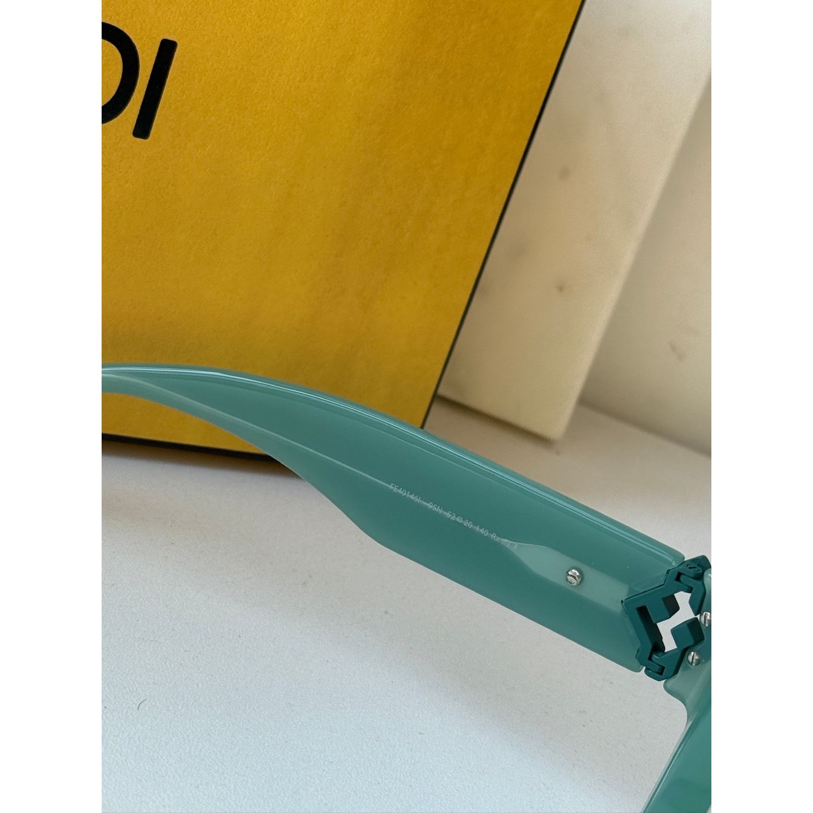 Fendi NEW Fendi FE40146I Diamonds Cat Eye Green Sunglasses Size ONE SIZE - 5 Thumbnail
