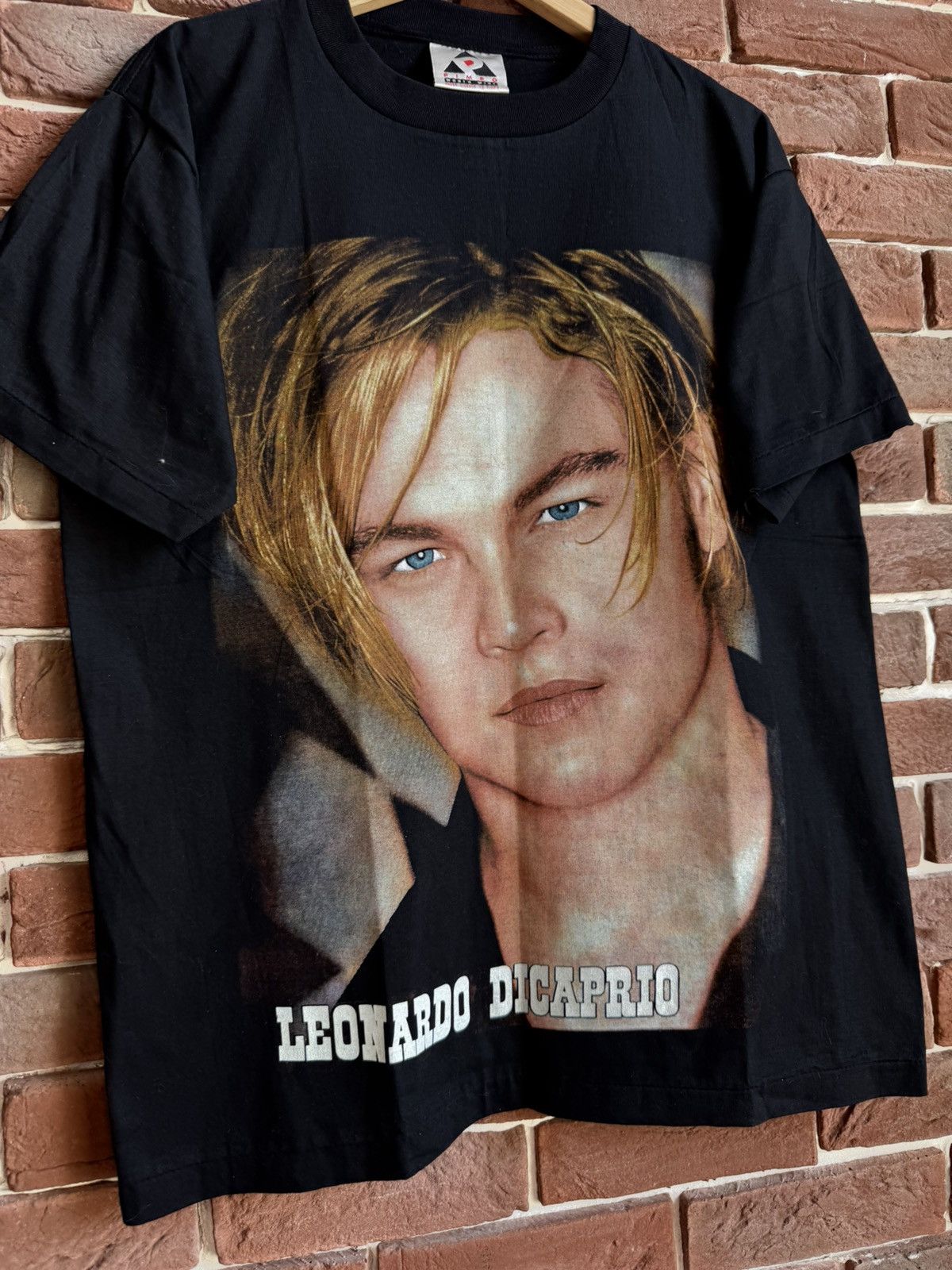 Vintage Rare Leonardo DiCaprio 90s Titanic Vintage Movie Rap Tshirt Size US L / EU 52-54 / 3 - 3 Thumbnail